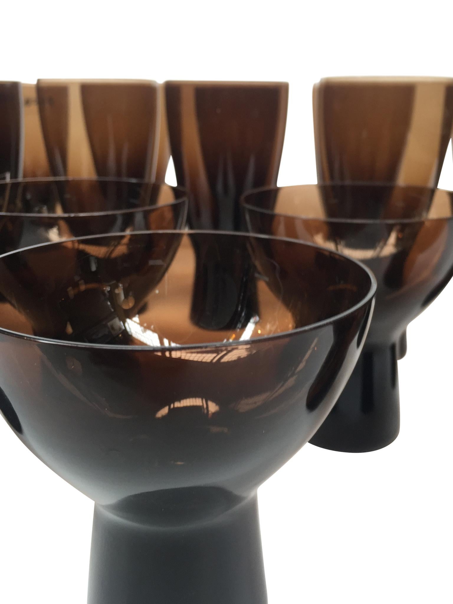 Set of 1960s Smoke-Tint Glassware In Good Condition In New York, NY