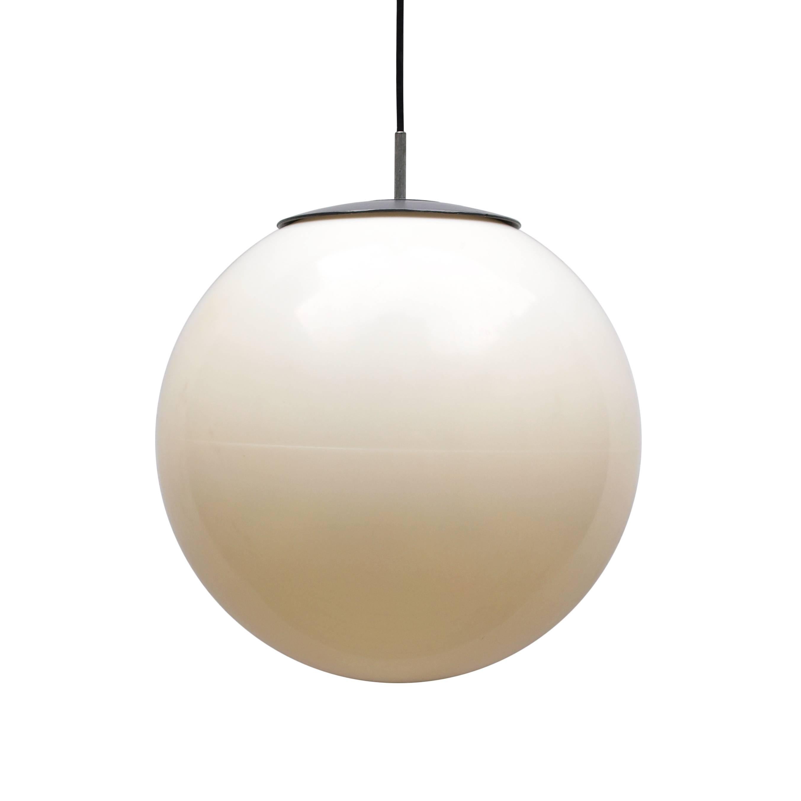 Mid-Century Modern Set of 1960s Three Large Ball Hanging Lights in White Plastic For Sale