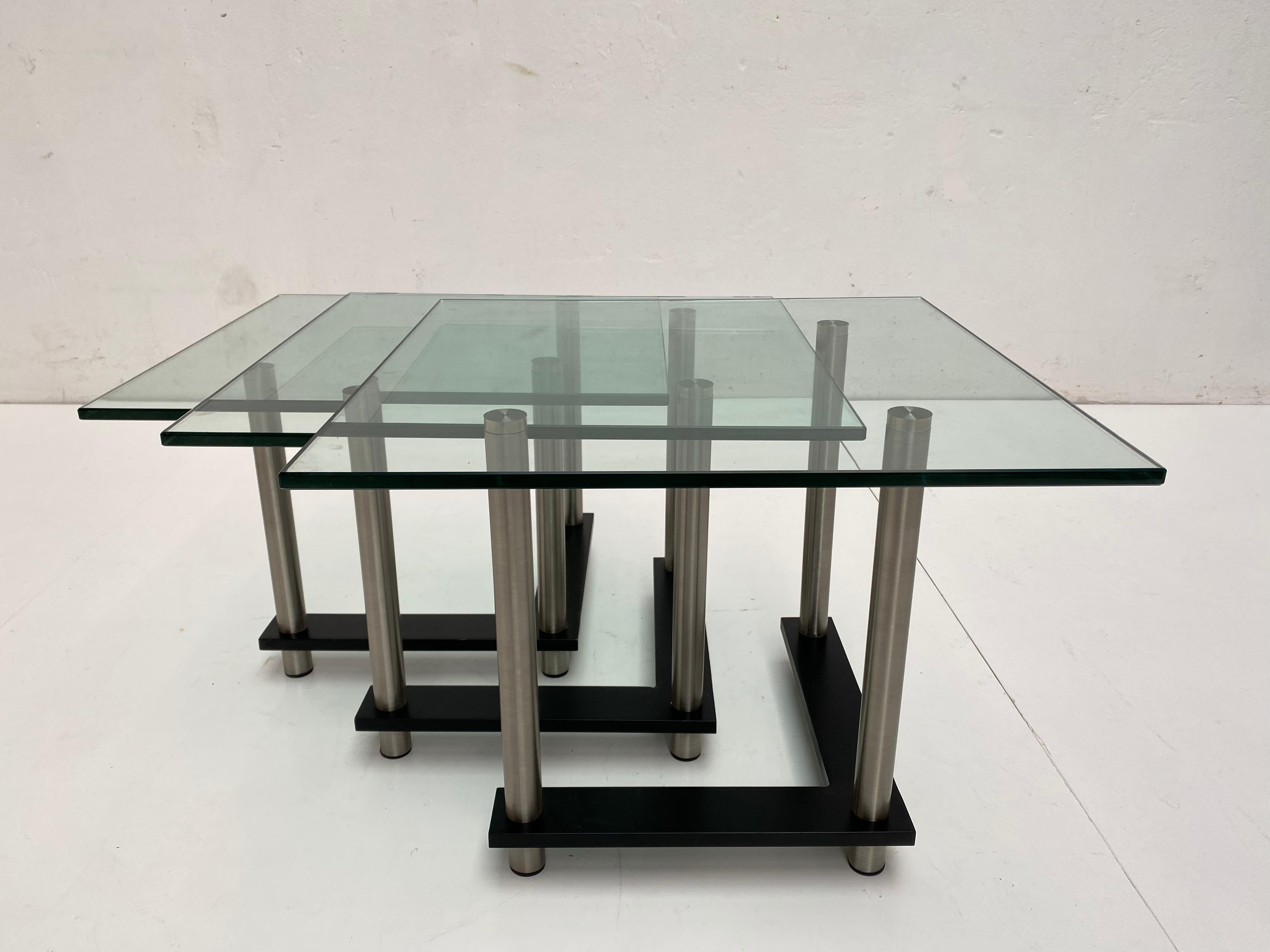 Set of 1980s Postmodern Nesting Tables in Tempered Glass and Stainless Steel In Good Condition In Bergen op Zoom, NL