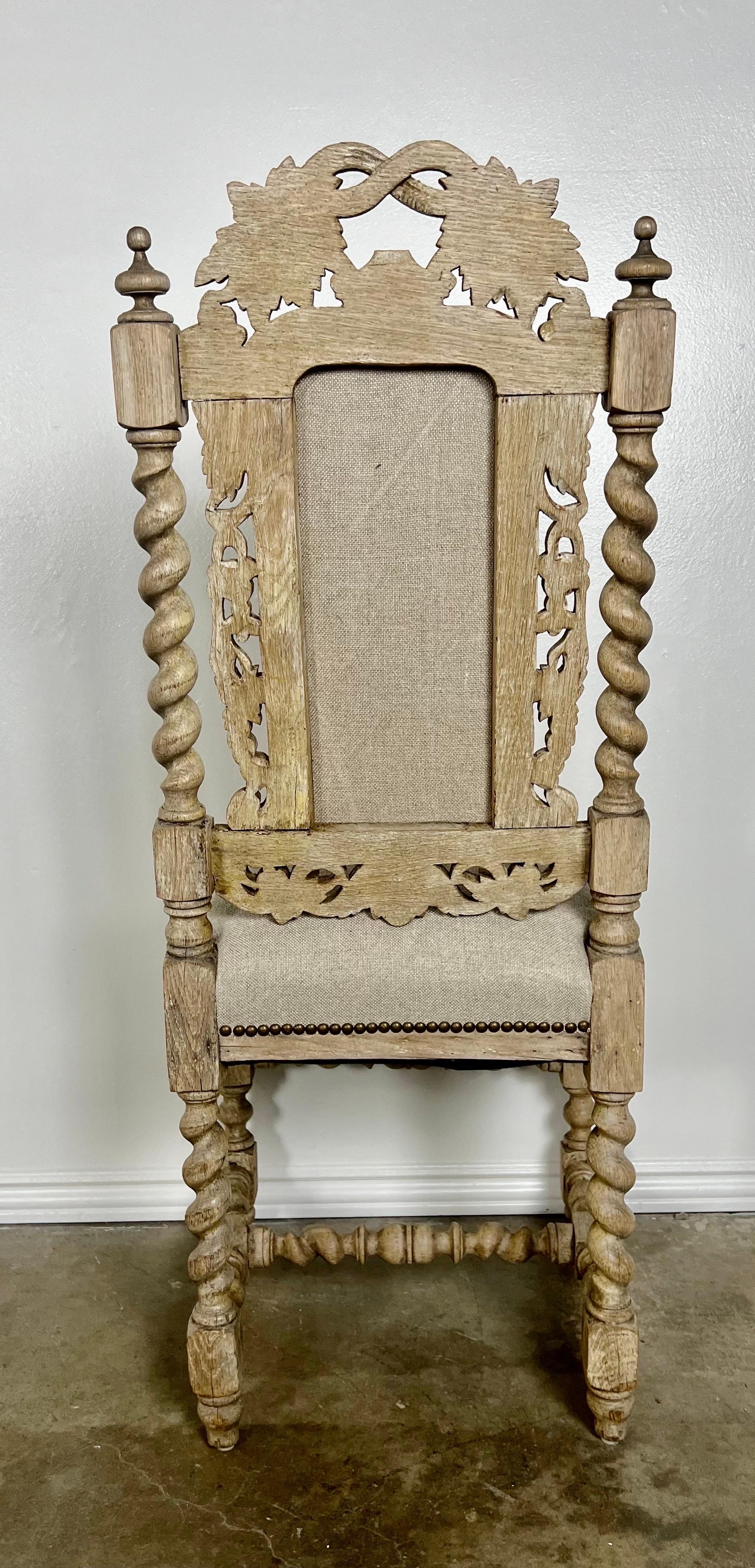 Set aus dem 19. Jahrhundert  Gebleichtes Eichenholz Esszimmerstühle im Angebot 13