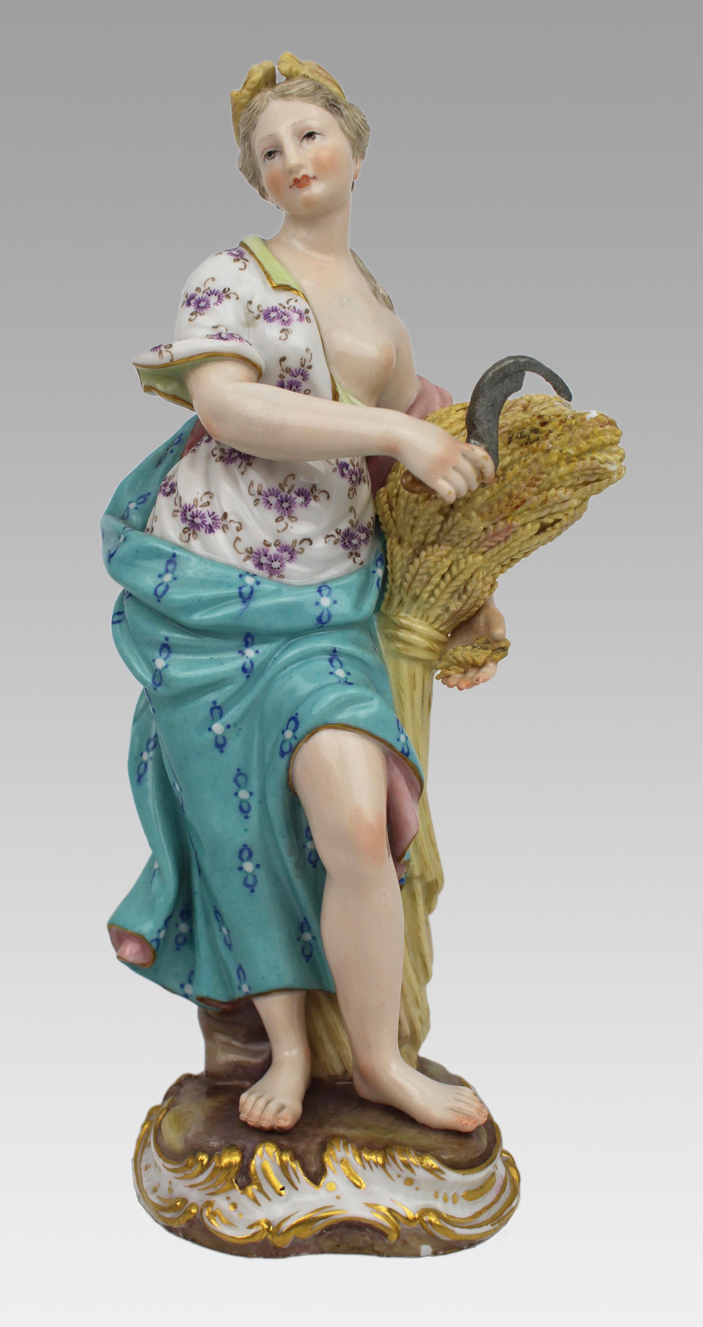 Set di oggetti del 19° secolo. Statuette Four Seasons di Meissen in vendita 8