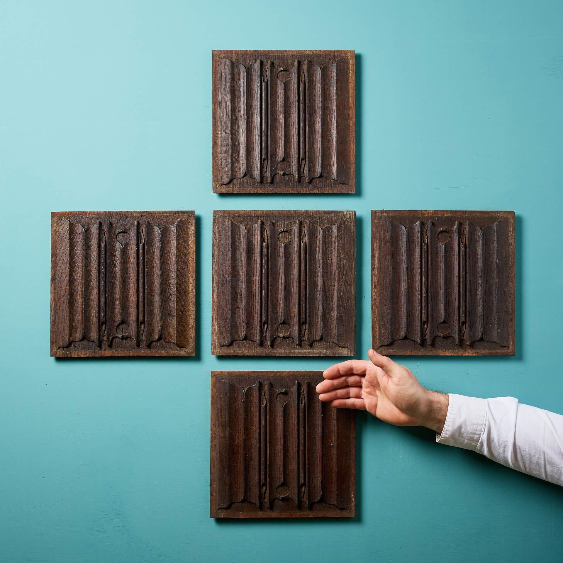 A set of 5 antique hand carved linen fold oak panels dating to circa 1880.

Originally part of a panelled room in a grand English home, these nine panels could be repurposed as a set of decorative wall hangings in any formation as desired.
