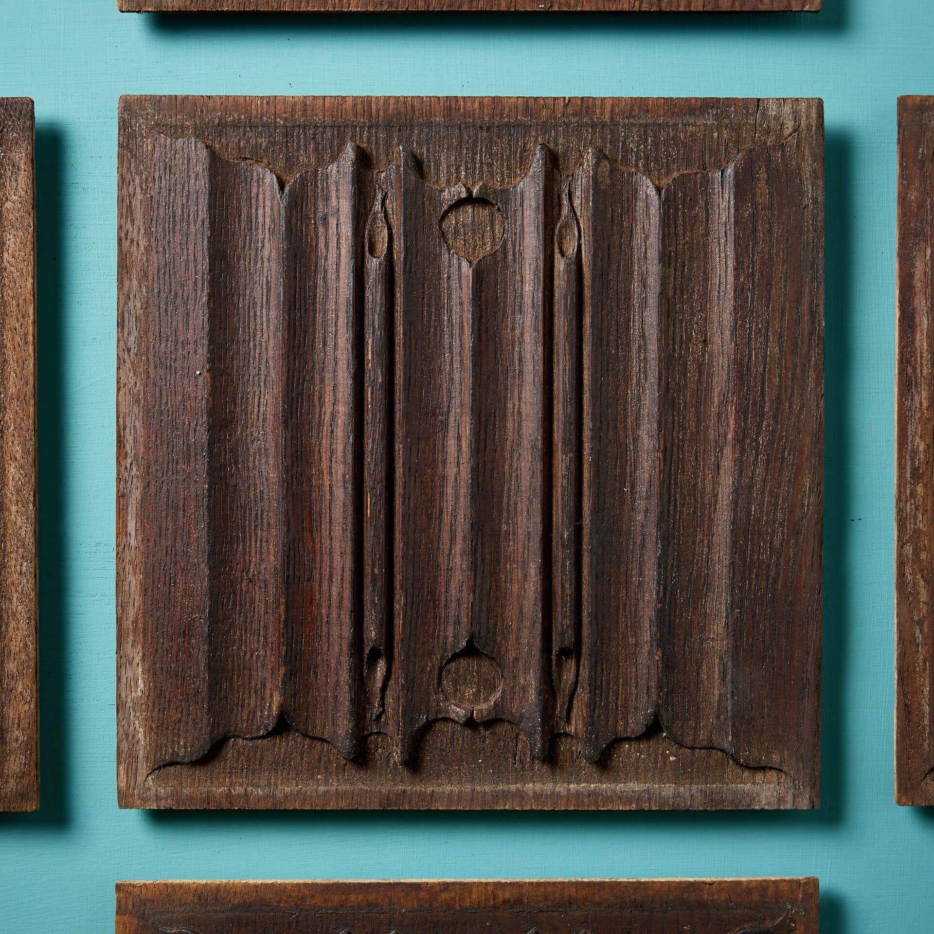 English Set of 19th Century Carved Oak Linen Fold Panels For Sale