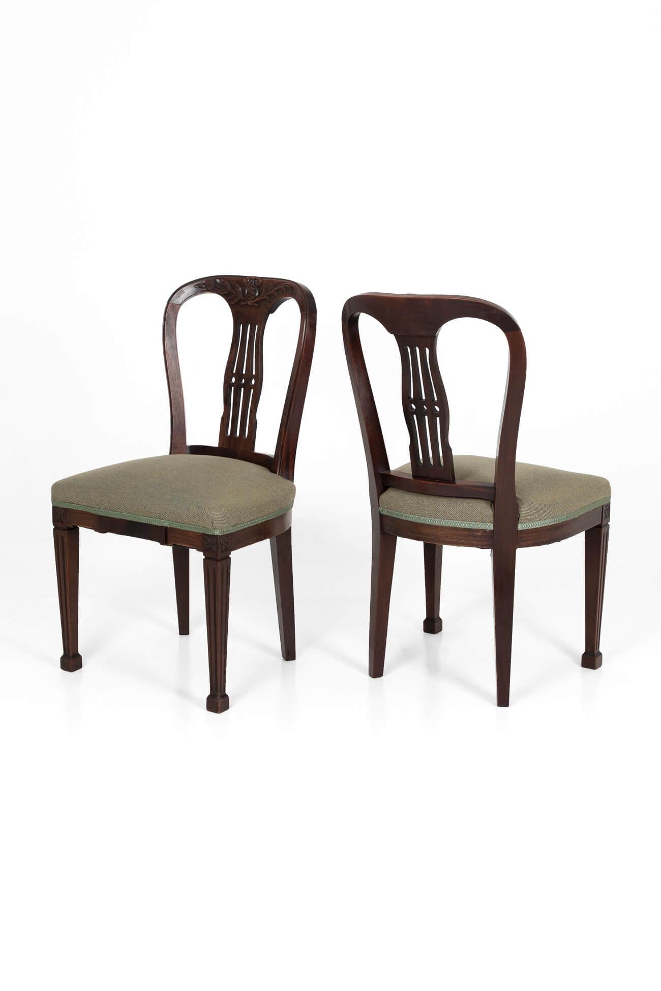 Embroidered Set of 19th Century Mahogany Victorian Dining Chairs, circa 1860 For Sale