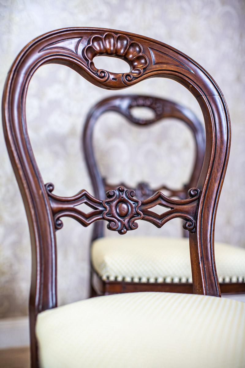 Set of 19th-Century Rococo Revival Mahogany Chairs in Light Upholstery In Good Condition In Opole, PL