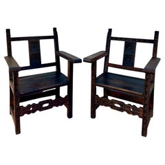 Ensemble de fauteuils d'autel coloniaux espagnols du 19ème siècle sculptés avec sièges en bois