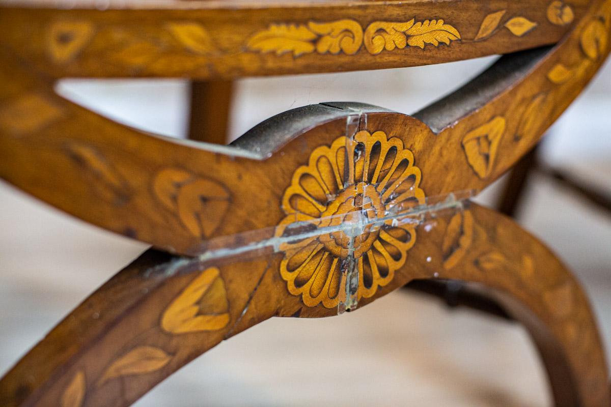 Set of 19th Century Inlaid Walnut Armchairs on X-Shaped Legs For Sale 12