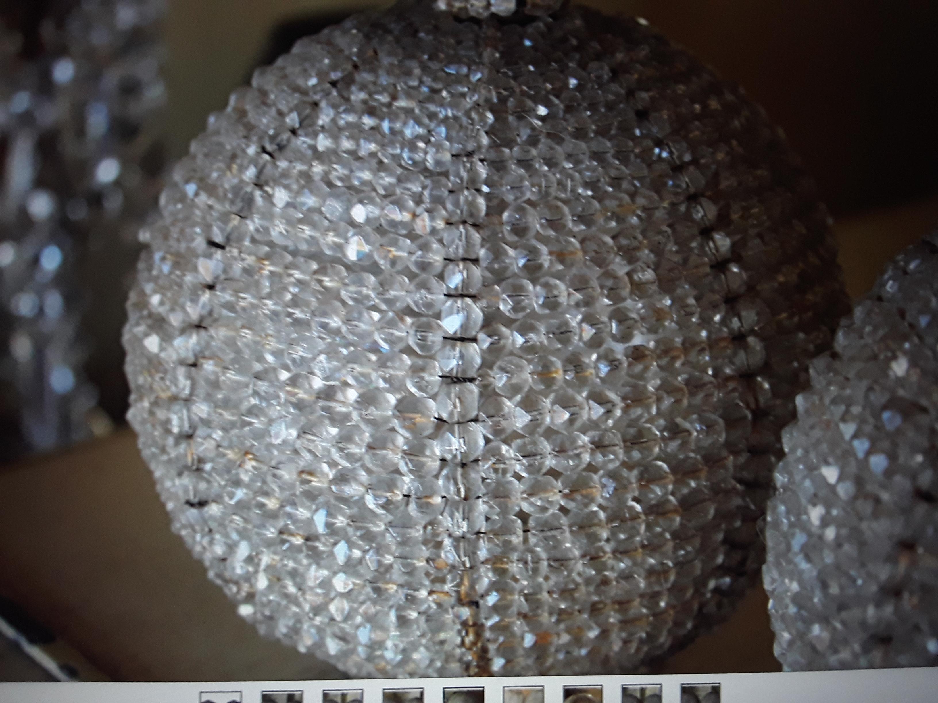 Cristal Ensemble de 2 abat-jour Art Déco des années 1920 parfaits en perles de cristal - Large en vente