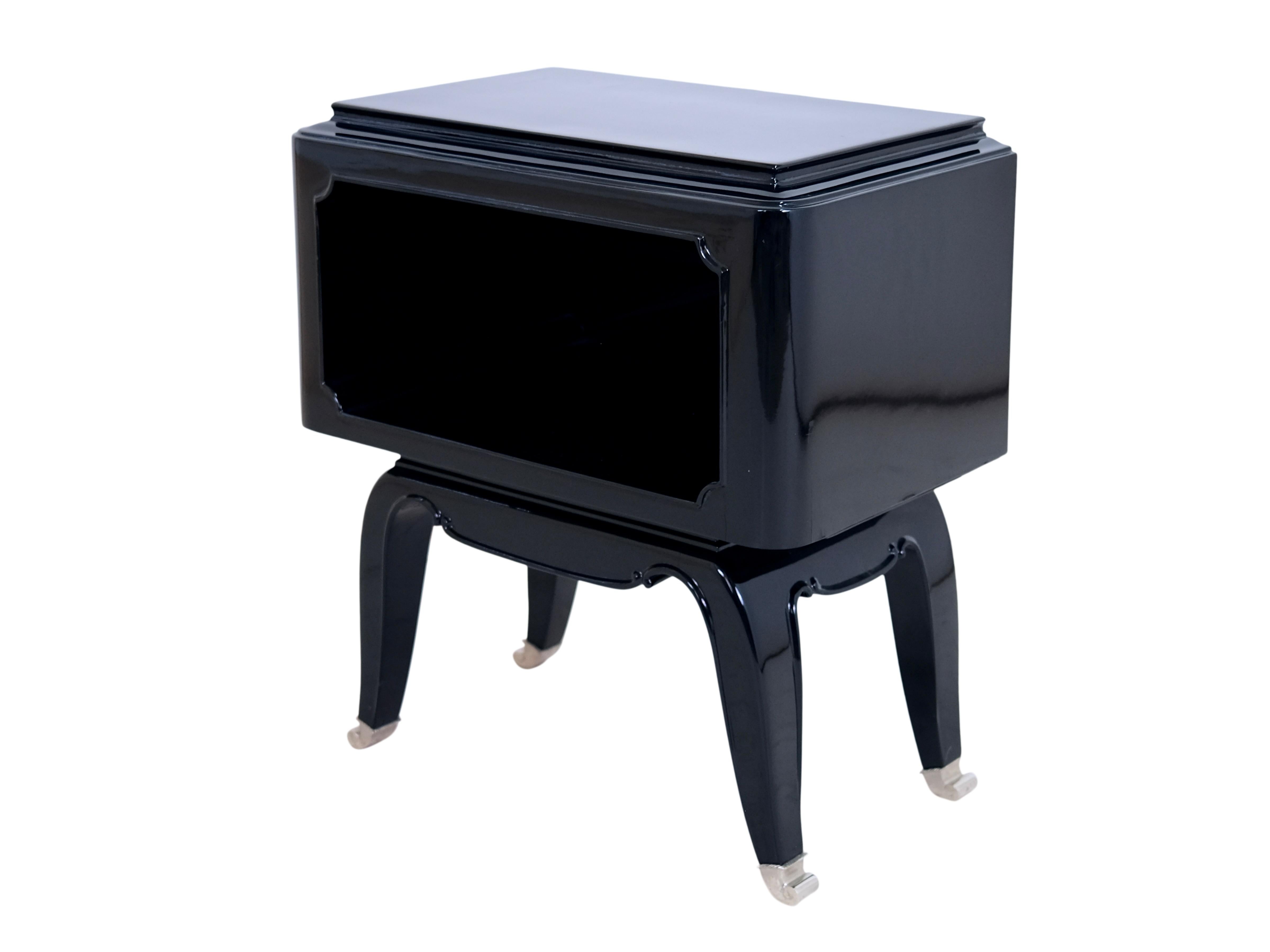 Wood Set of 2 1930s French Art Deco Open Night Stands in Black Piano Lacquer For Sale