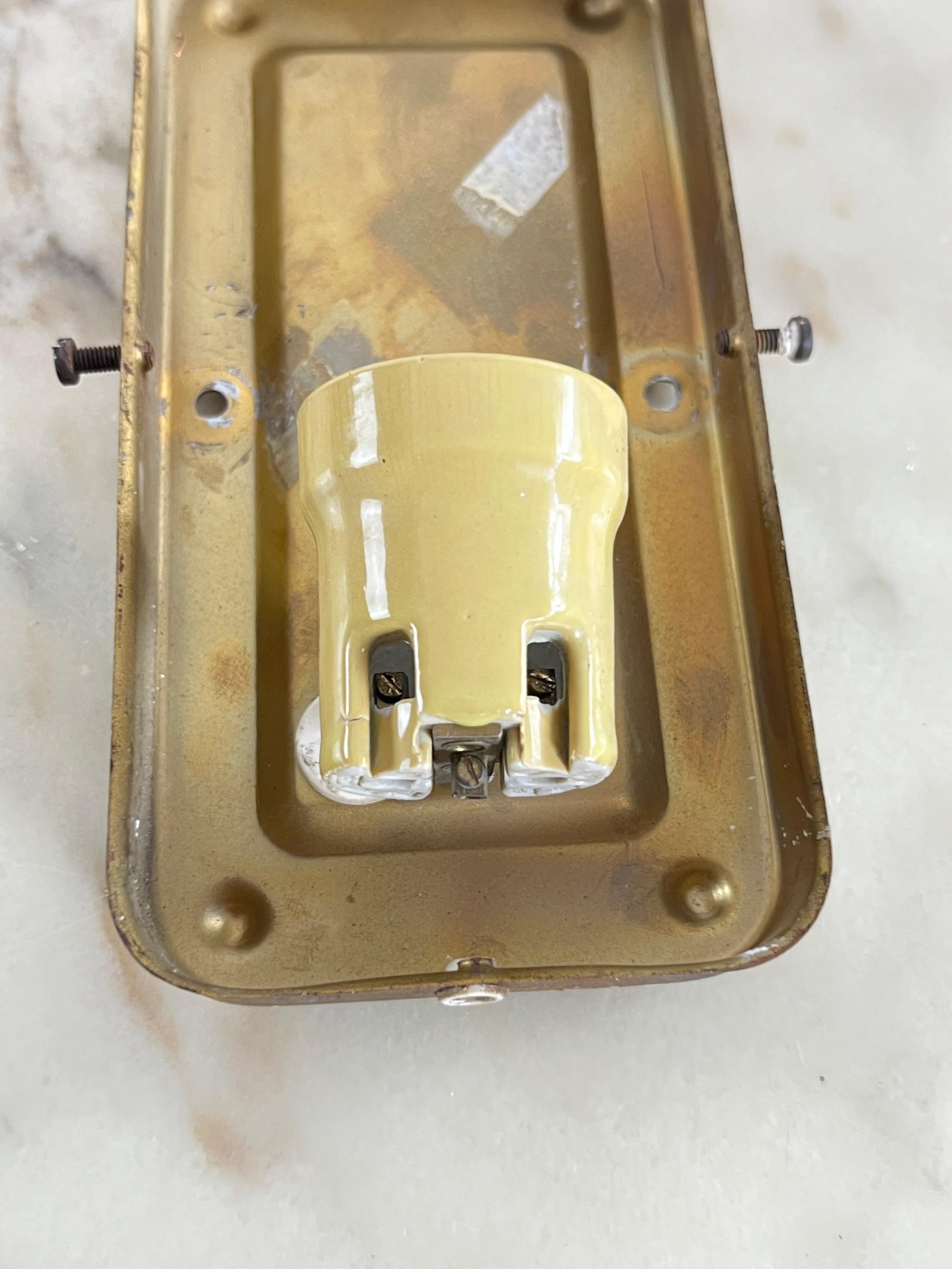 Juego De 2 Lámparas De Pared De Cristal Miel De Los Años 40 en venta 4