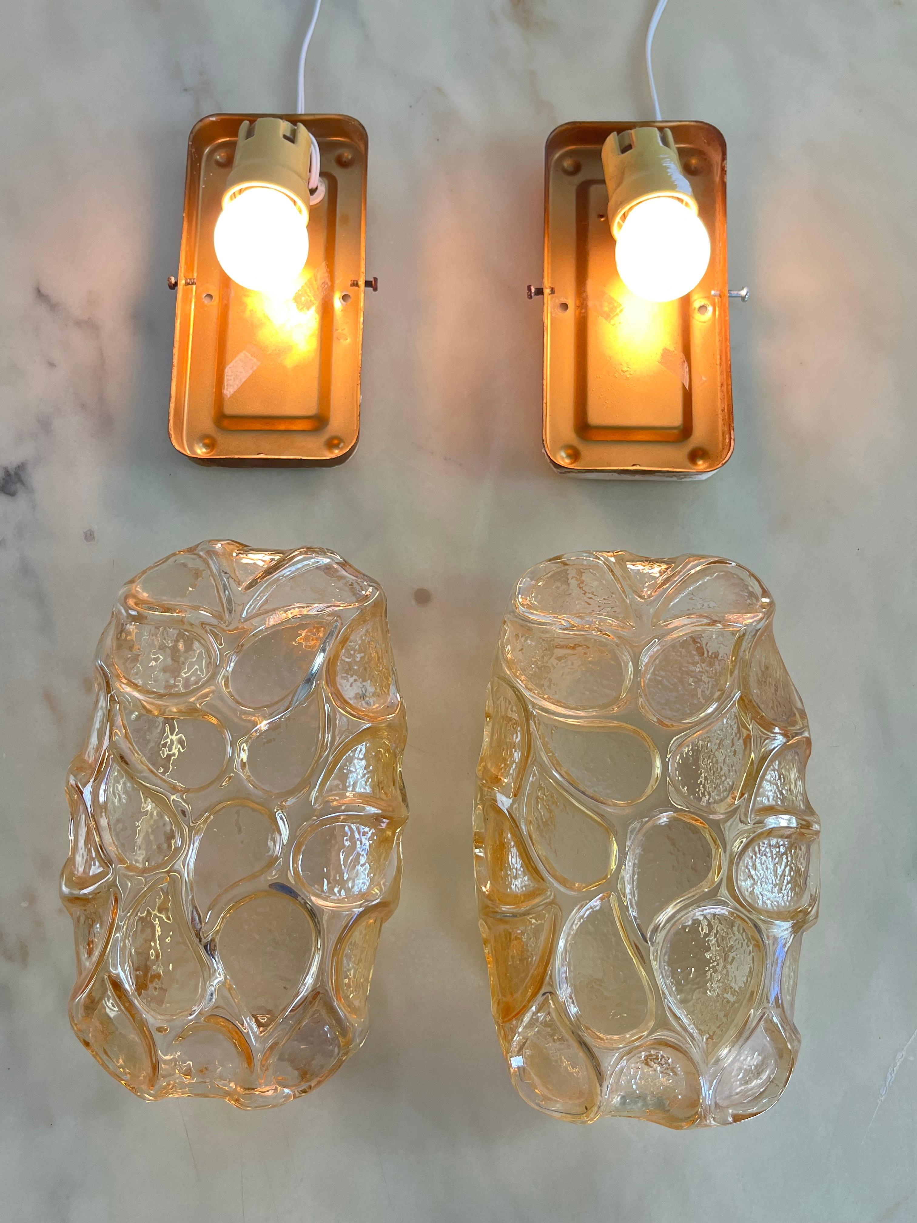 Juego De 2 Lámparas De Pared De Cristal Miel De Los Años 40 en venta 6