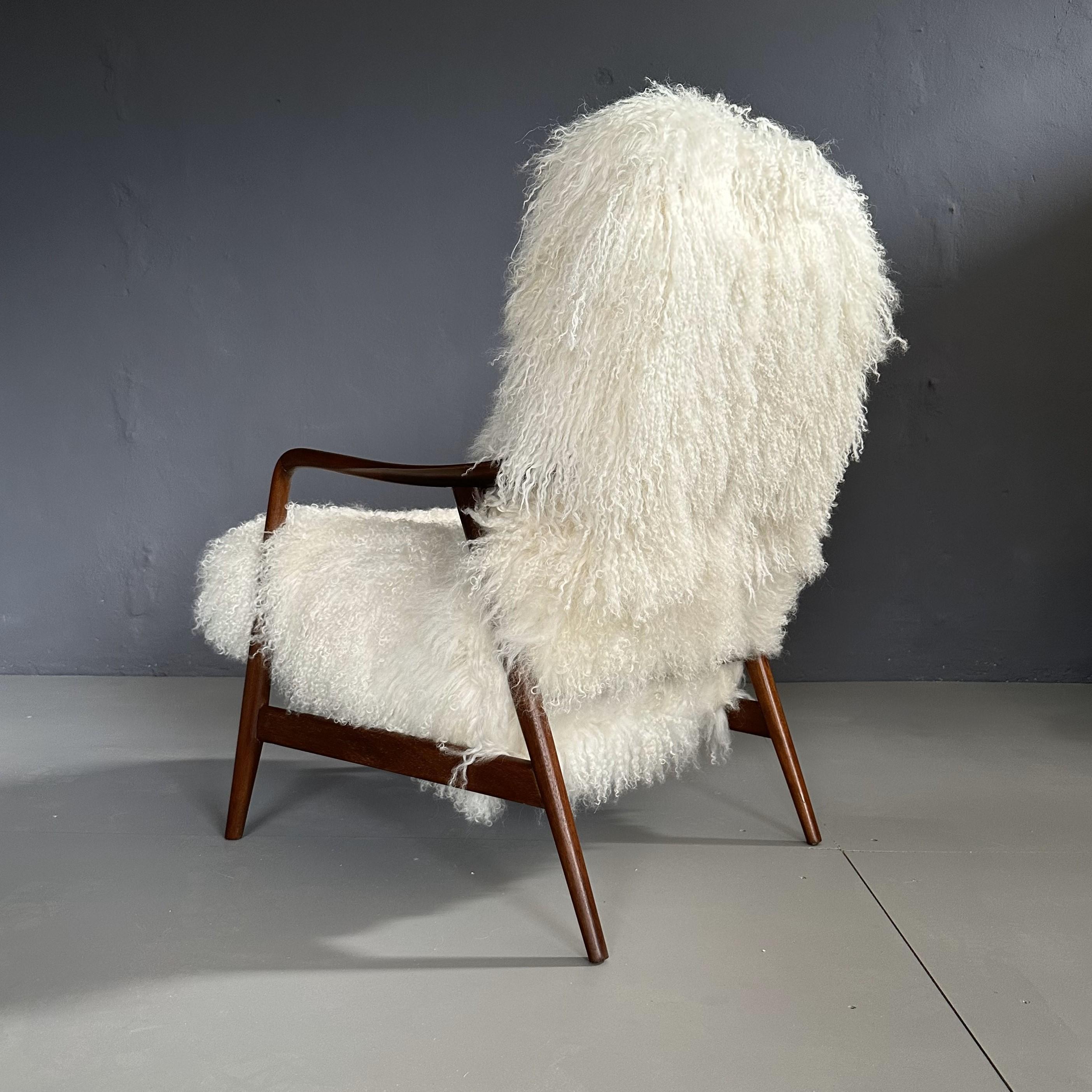 Set of 2 1950s Danish armchairs by Alf Svensson for Dux, teak and goat hair  In Good Condition For Sale In Milan, IT