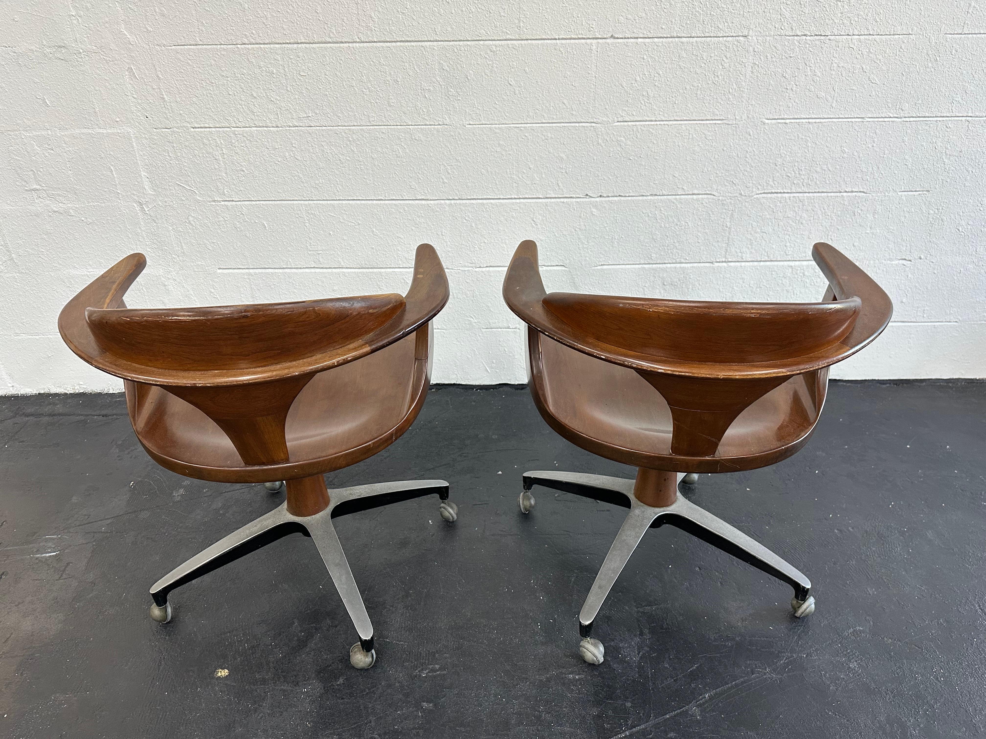 Mid-Century Modern Set of 2 1960s Heywood Wakefield Cliff House Chairs