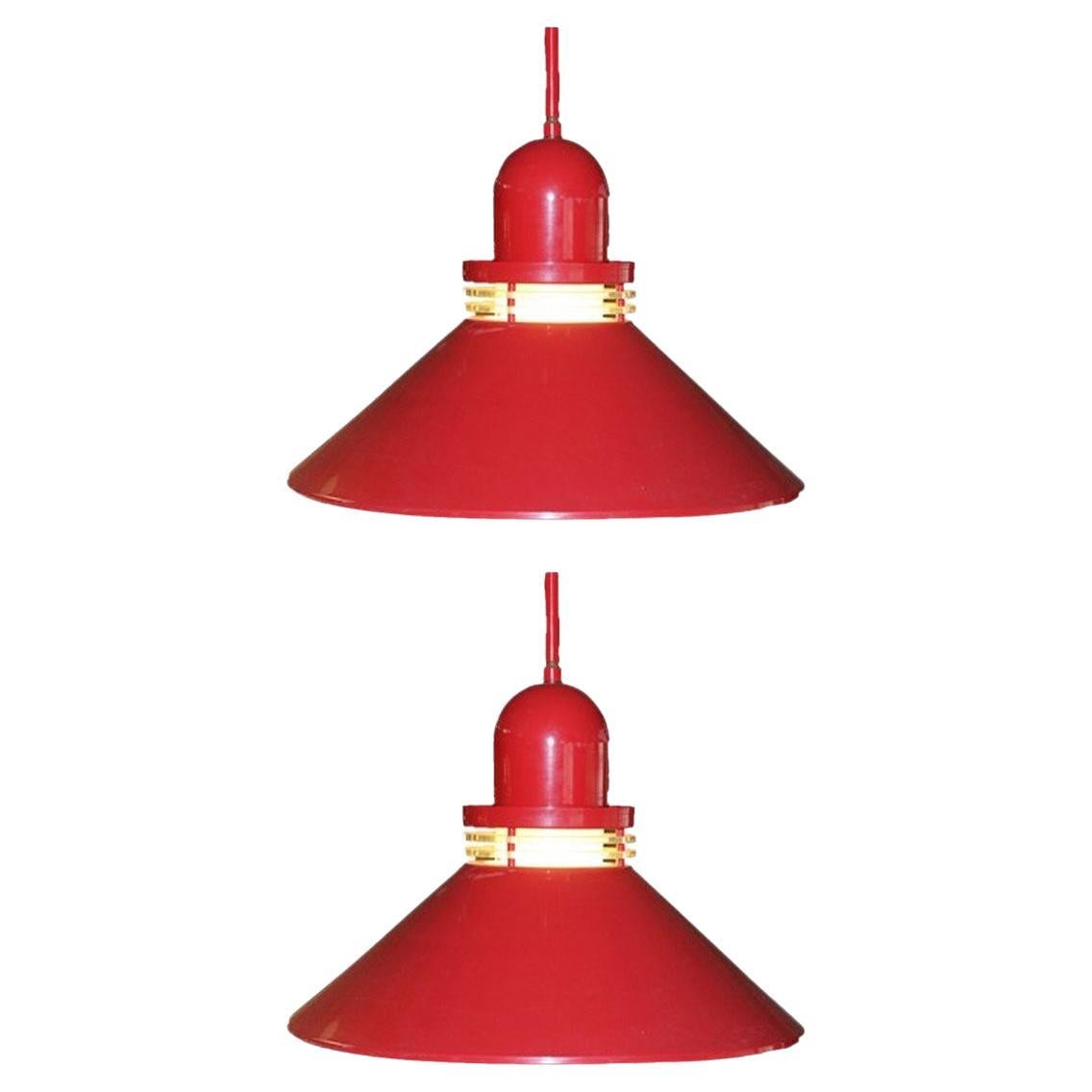 Lot de 2 lampes à suspension rouges des années 1970 en vente