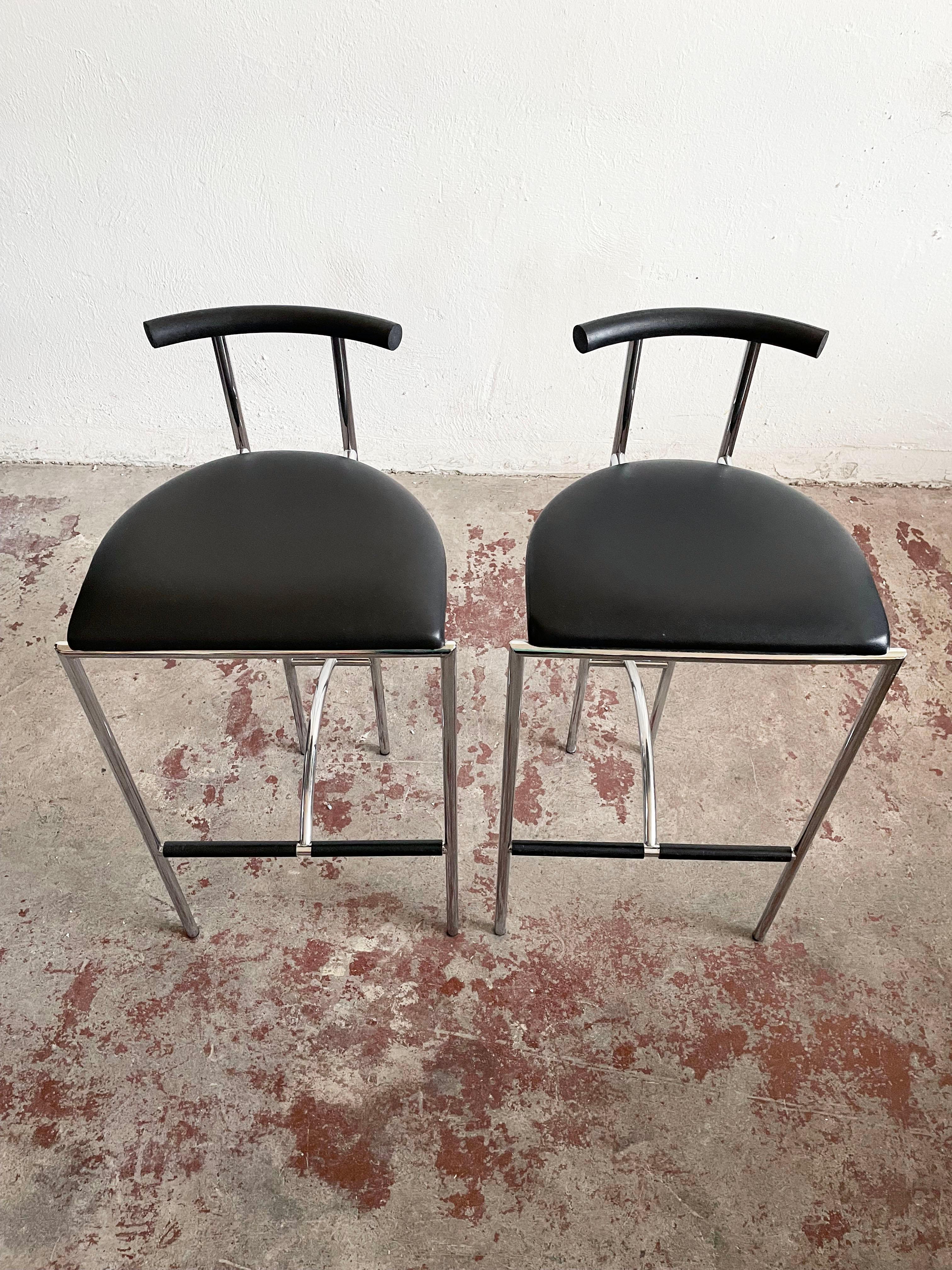 Set of 2 1980s Tokyo Bar Stools by Rodney Kinsman for Bieffeplast, Italy 1985 In Good Condition In Zagreb, HR