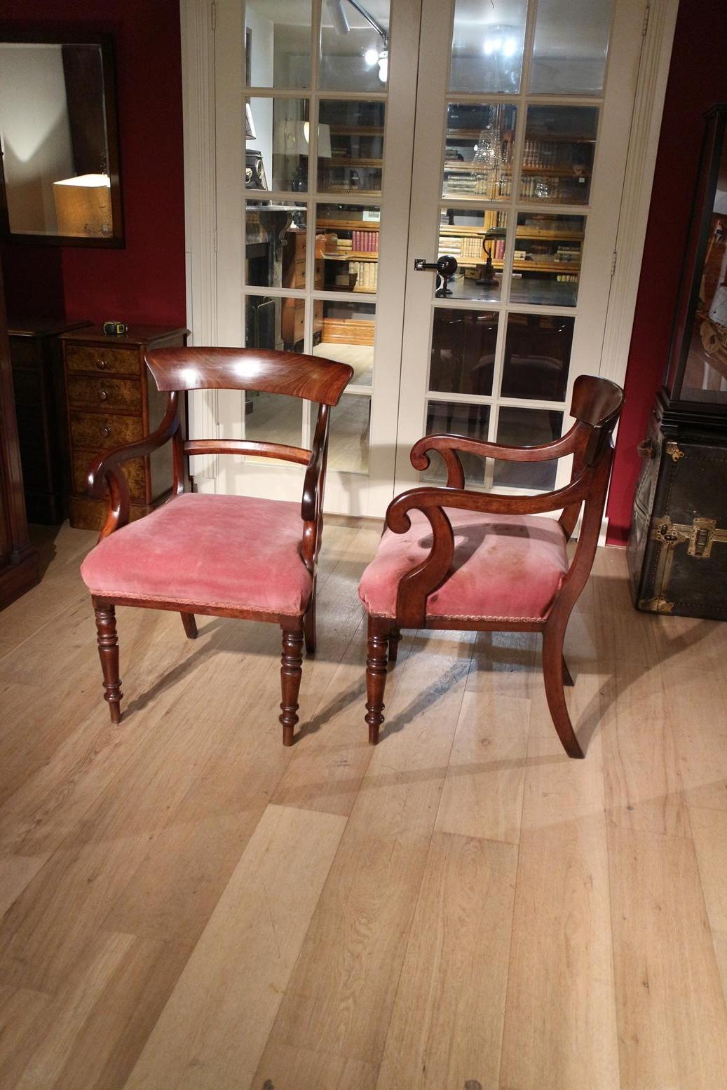 Set of 2 19th Century Mahogany Chairs In Good Condition In Eindhoven, NL