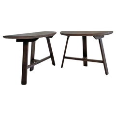 Ensemble de 2 tables primitives en châtaignier demi-lune du 19ème siècle