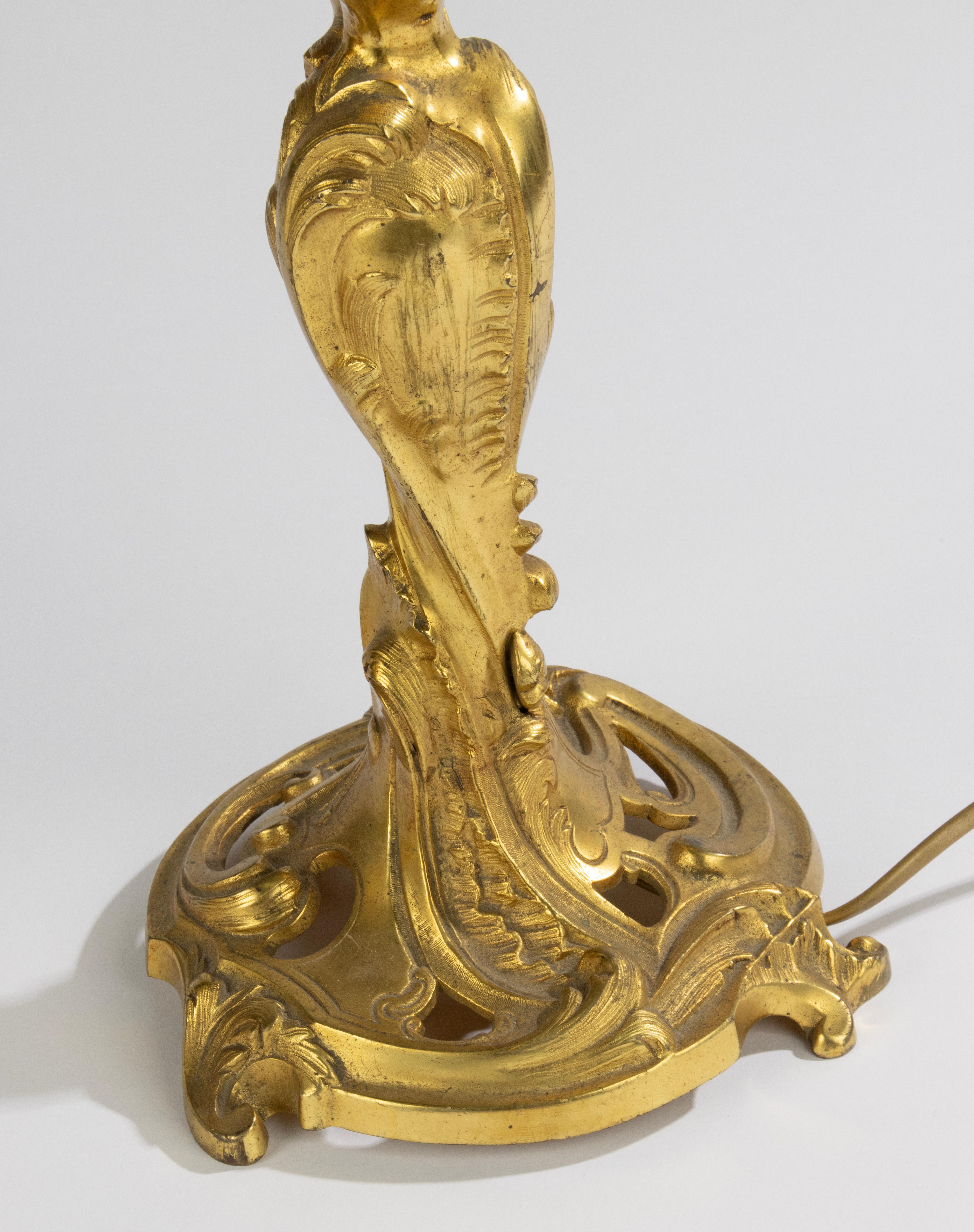 Ensemble de 2 lampes de table du 19ème siècle - Bronze doré - Style Rococo en vente 5