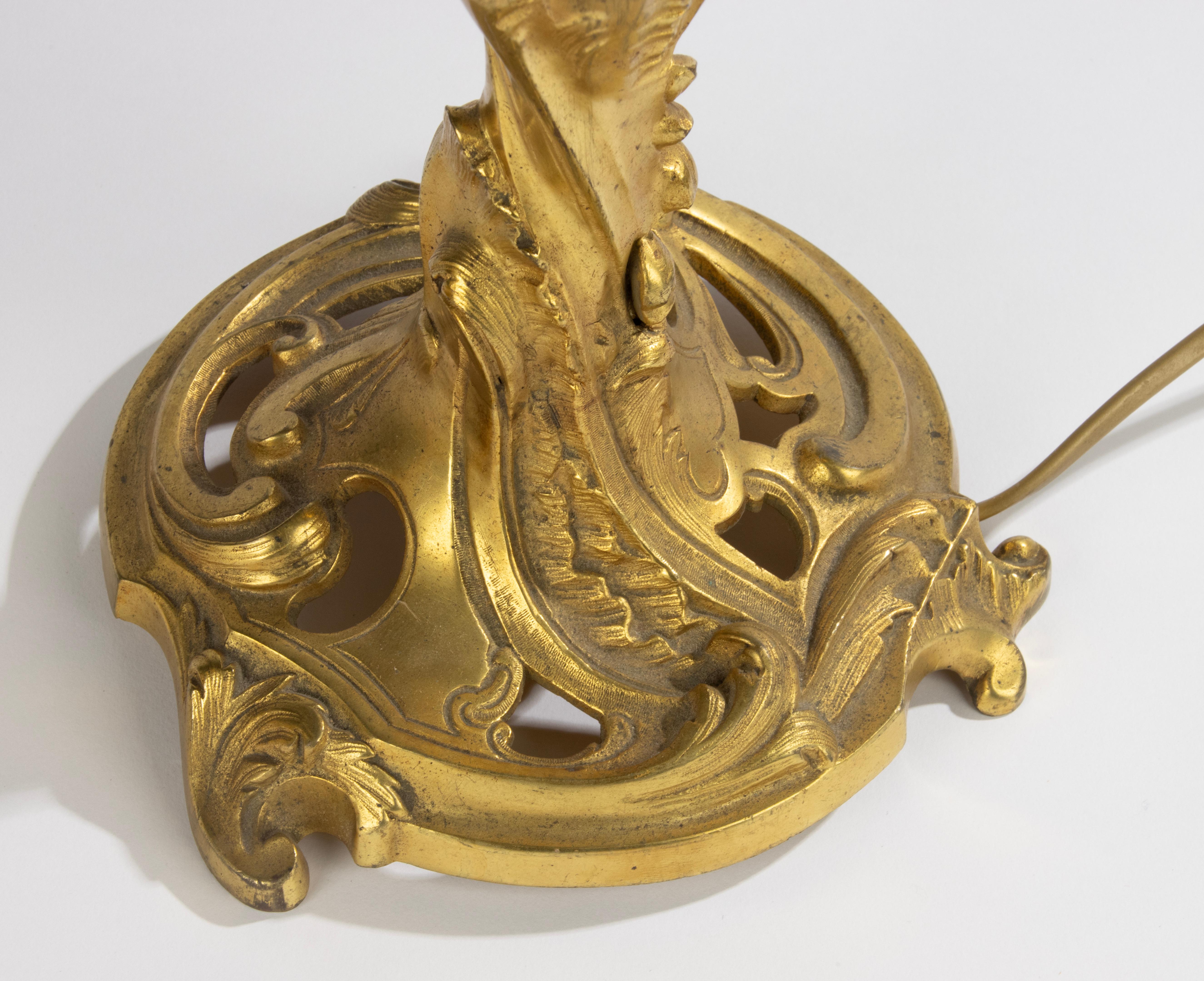 Ensemble de 2 lampes de table du 19ème siècle - Bronze doré - Style Rococo en vente 3
