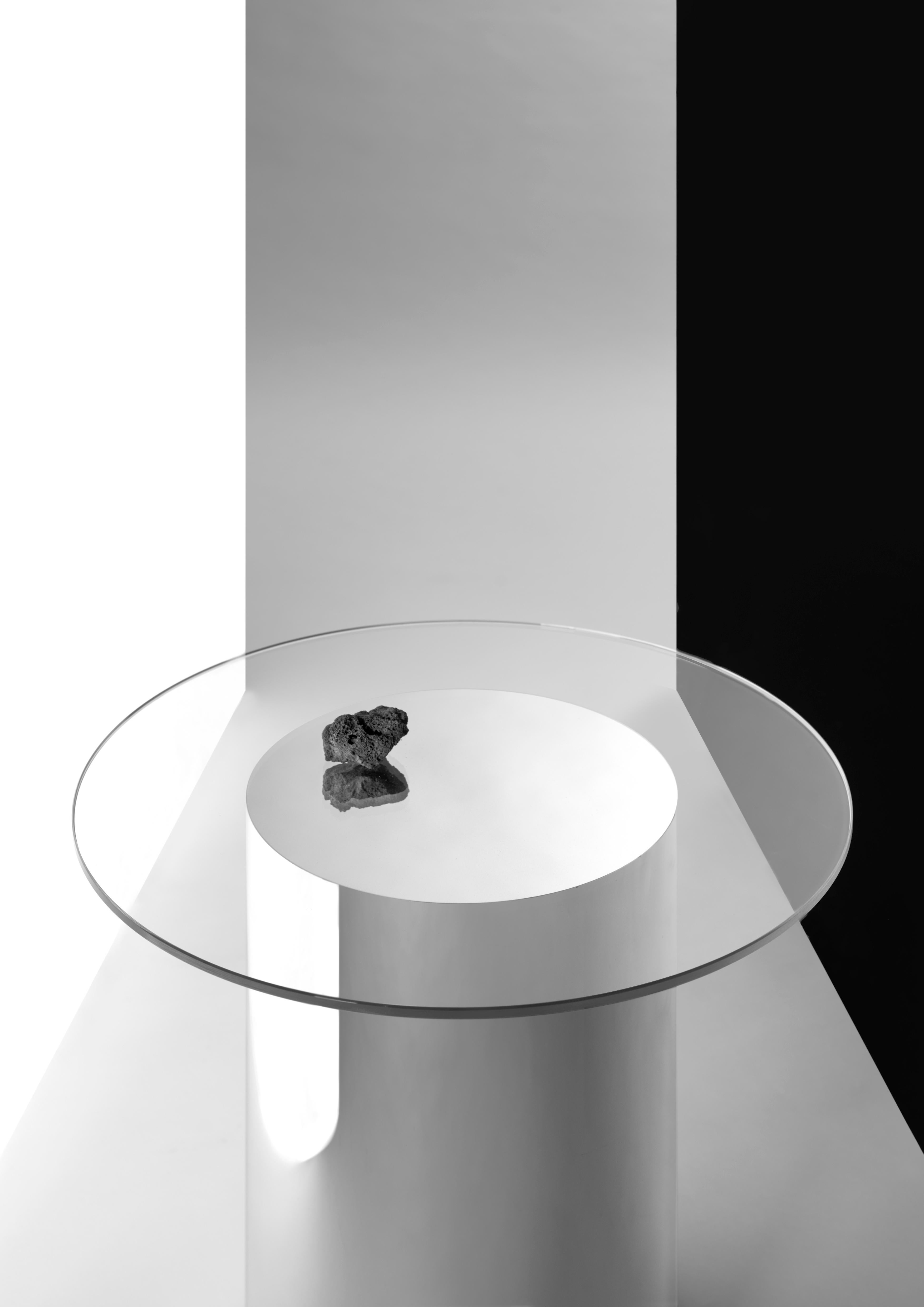 Ensemble de 2  Table d'appoint 2001 Finition du plateau en verre trempé ultra-clair Neuf - En vente à Barcelona, ES
