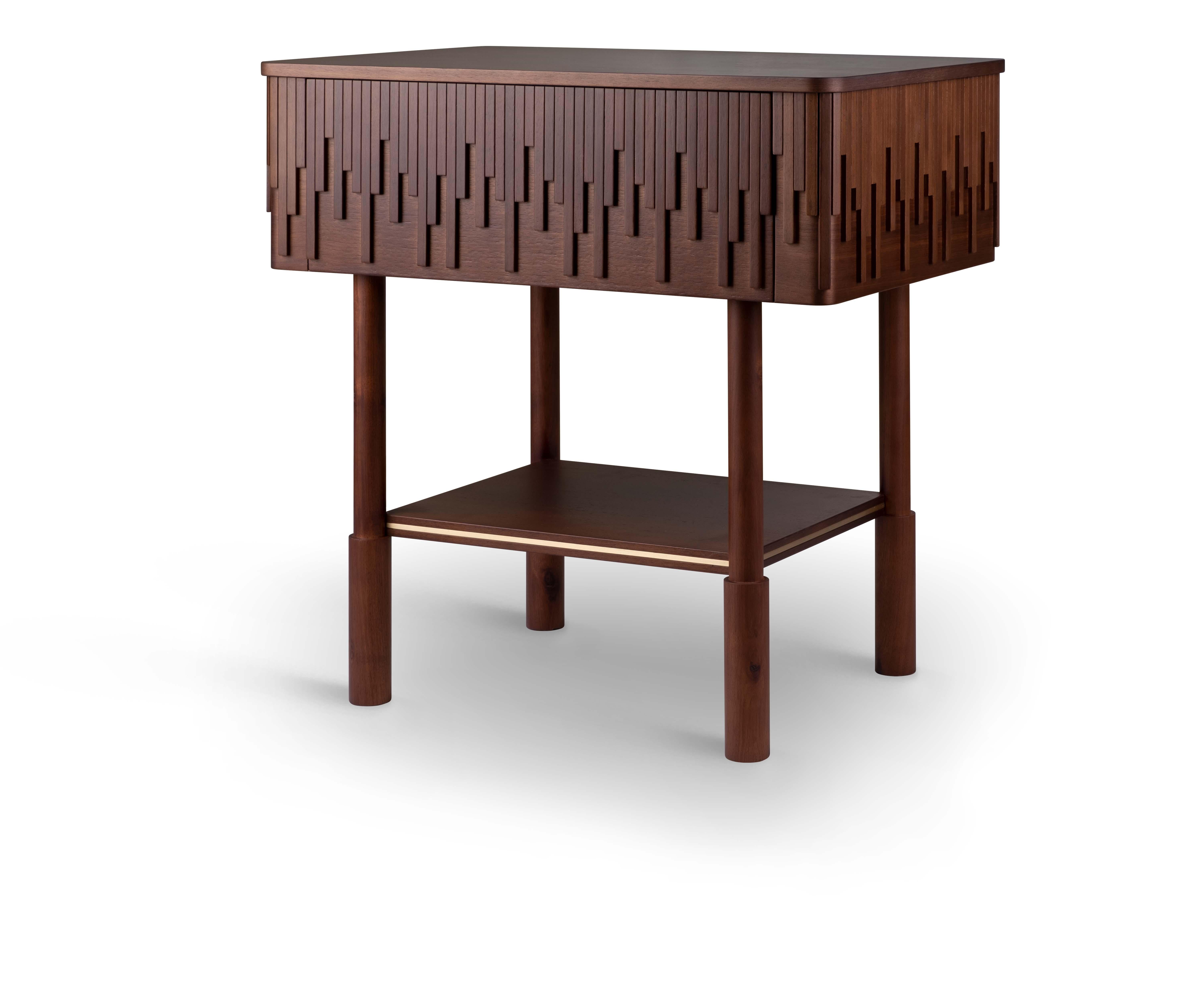 Portoghese Set di 2 Comodini Campbell in legno di noce del XXI secolo di Wood Tailors in vendita
