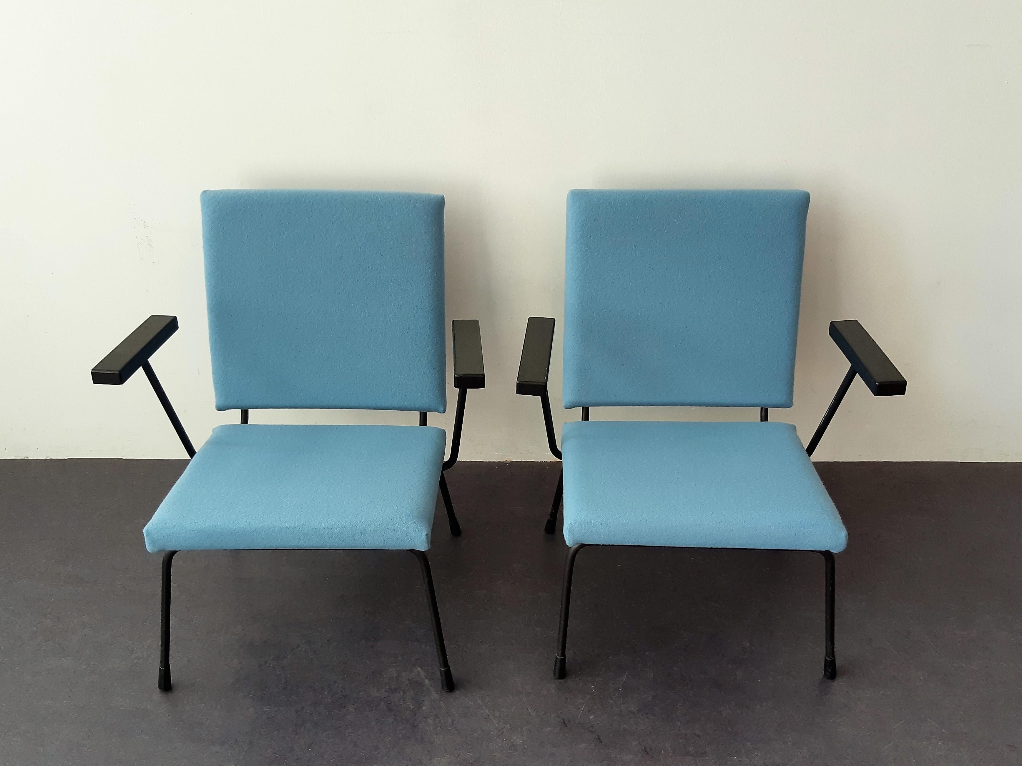 Mid-20th Century Set of 2 '415' Lounge Chairs by Wim Rietveld for Gispen, The Netherlands 1950's