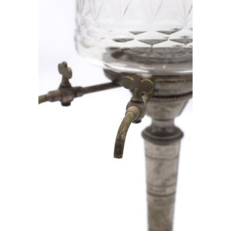 Absinth-Brunnen, 1900er Jahre 2er-Set

Vintage By Design
Ein Paar Absinth-Brunnen mit vier Zapfhähnen.

Zusätzliche Informationen:
MATERIALIEN:Glas, Zinn
Farbe:Klar, grau
Design/One Zeitraum: 1890 bis 1919
Jahr: 1910
Land der Herstellung: