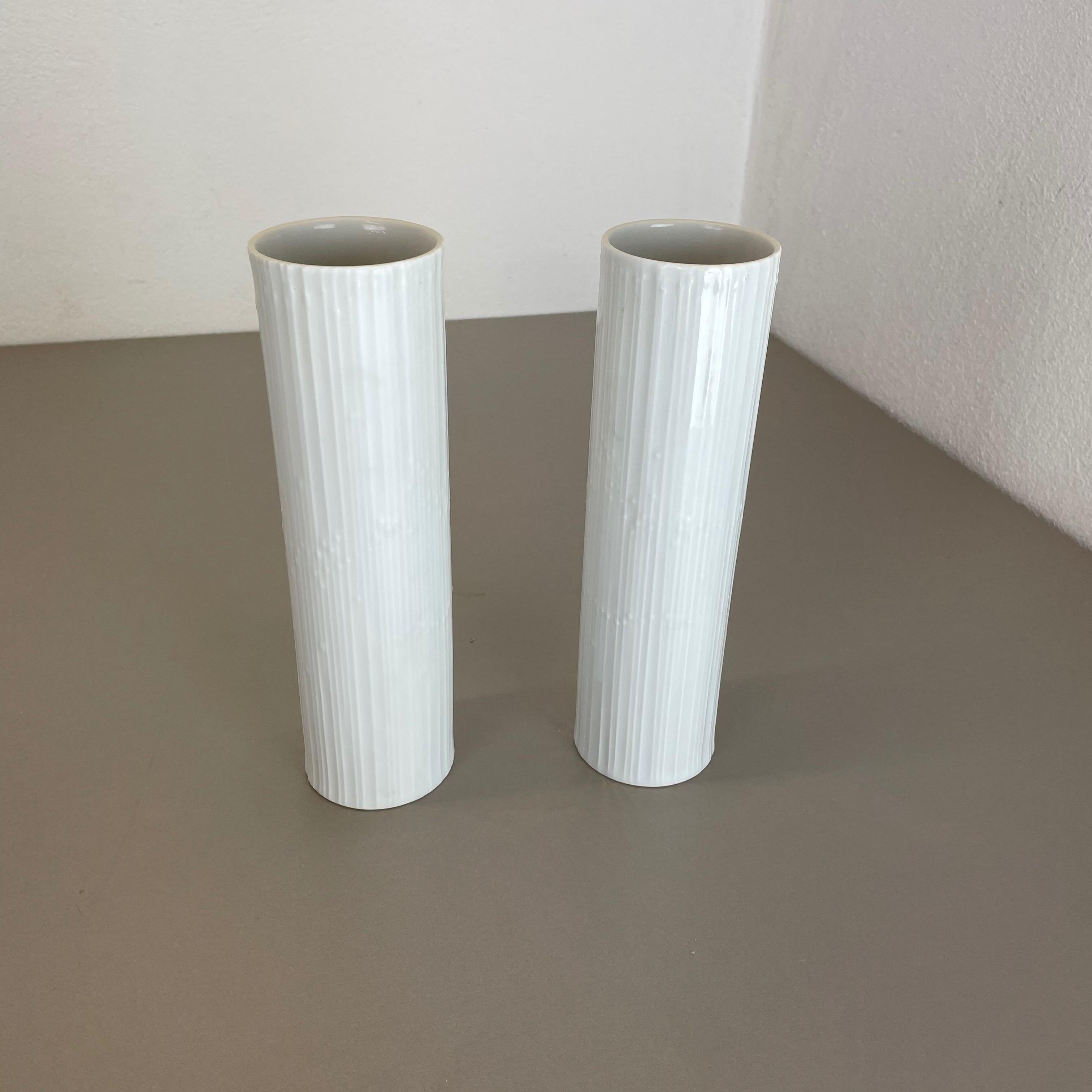 Article:

Op Art porcelain vase set of 2


Producer:

Rosenthal, Germany


Designer:

Tapio Wirkkala



Decade:

1980s





This original vintage Op Art vase set was produced in the 1980s in Germany by Rosenthal. It is made