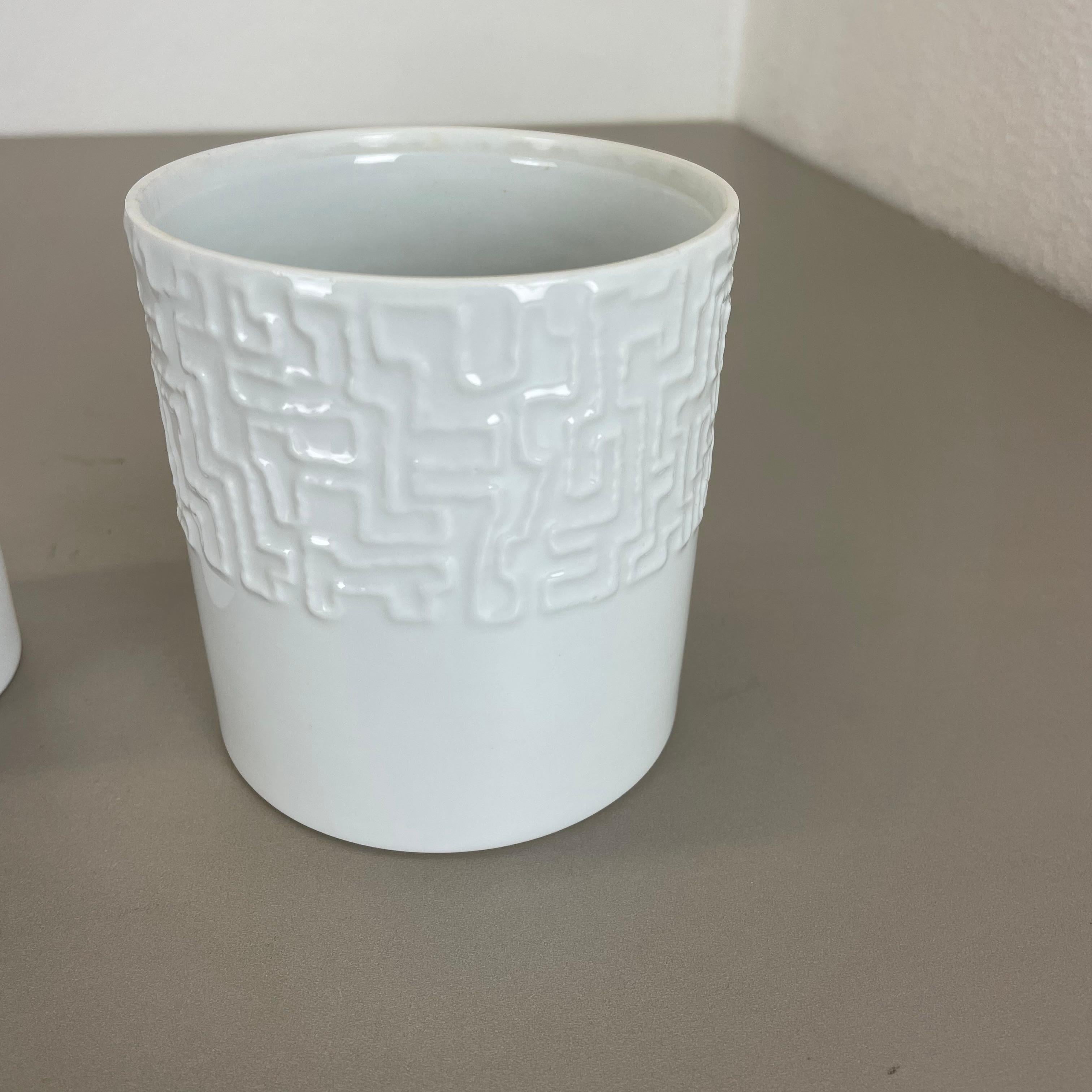 Set of 2 Abstract porcelain Vases by Cuno Fischer for Rosenthal, Germany, 1980s For Sale 5
