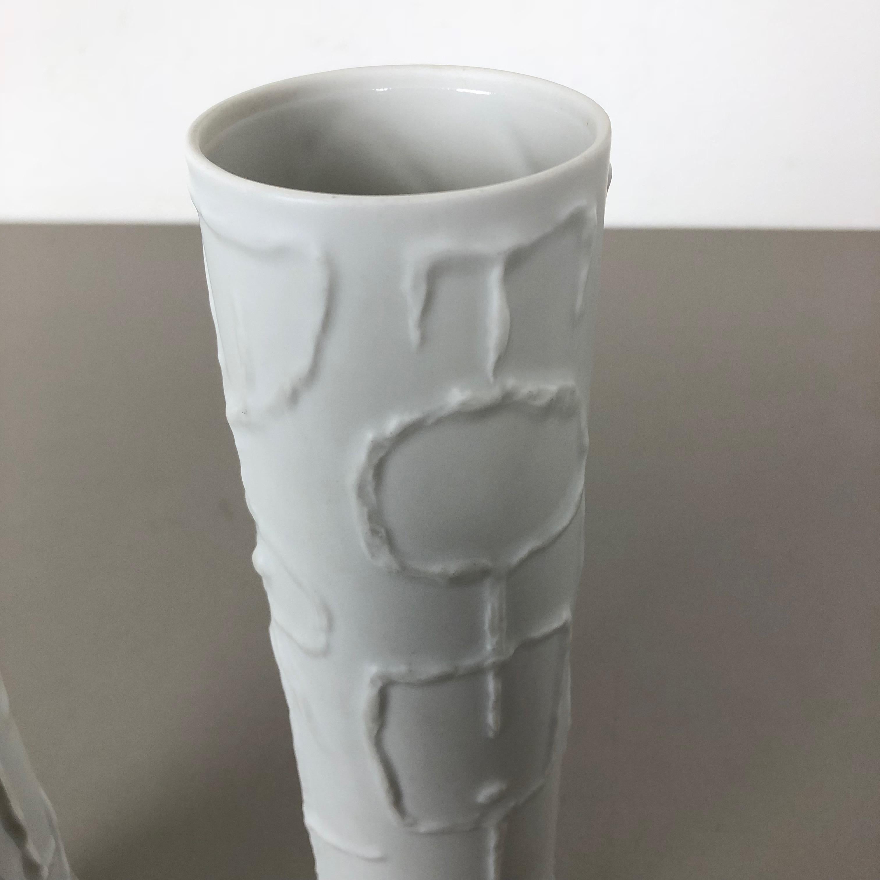 Set of 2 Abstract porcelain Vases by Cuno Fischer for Rosenthal, Germany, 1980s For Sale 6