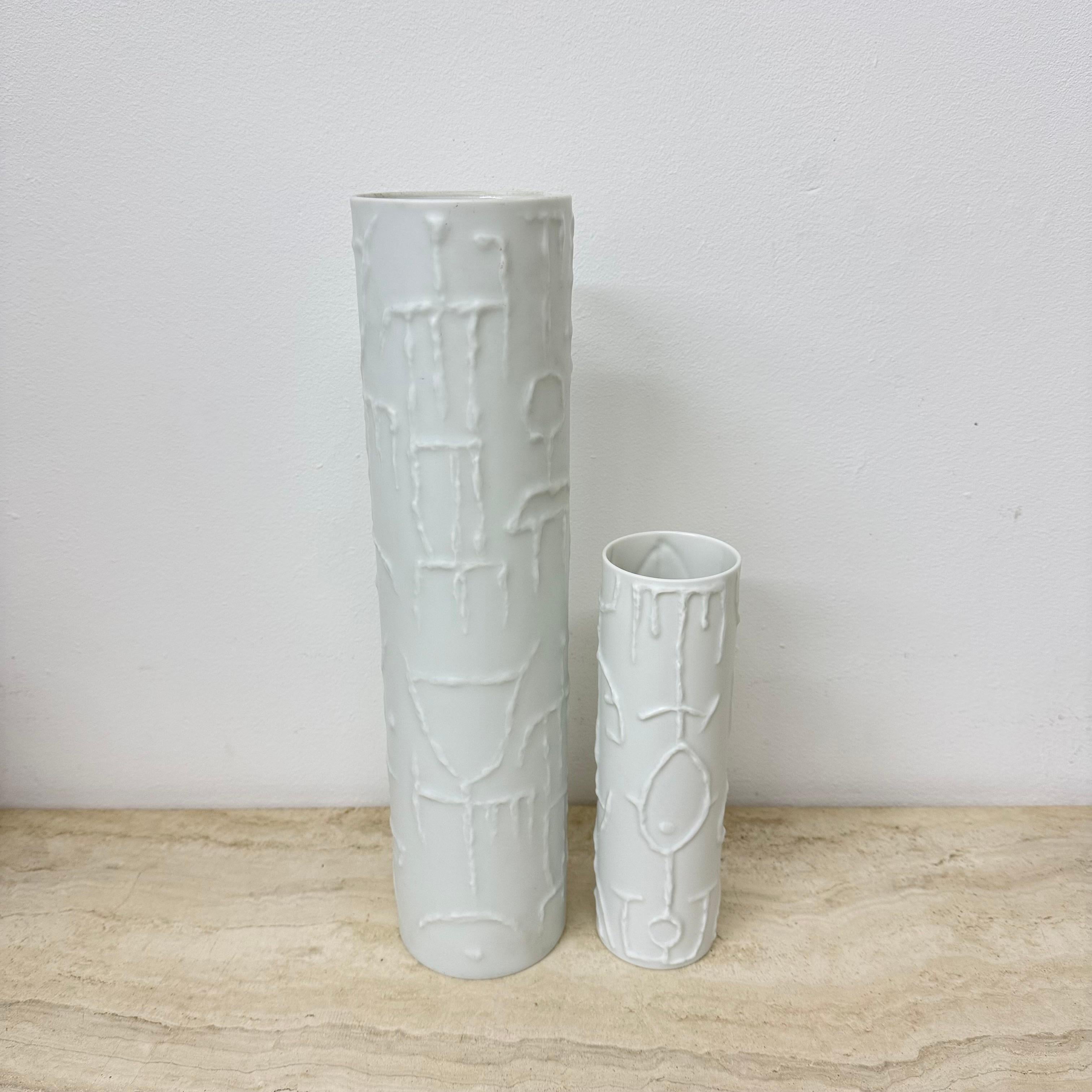 Set of 2 Abstract porcelain Vases by Cuno Fischer for Rosenthal, Germany, 1980s For Sale 7