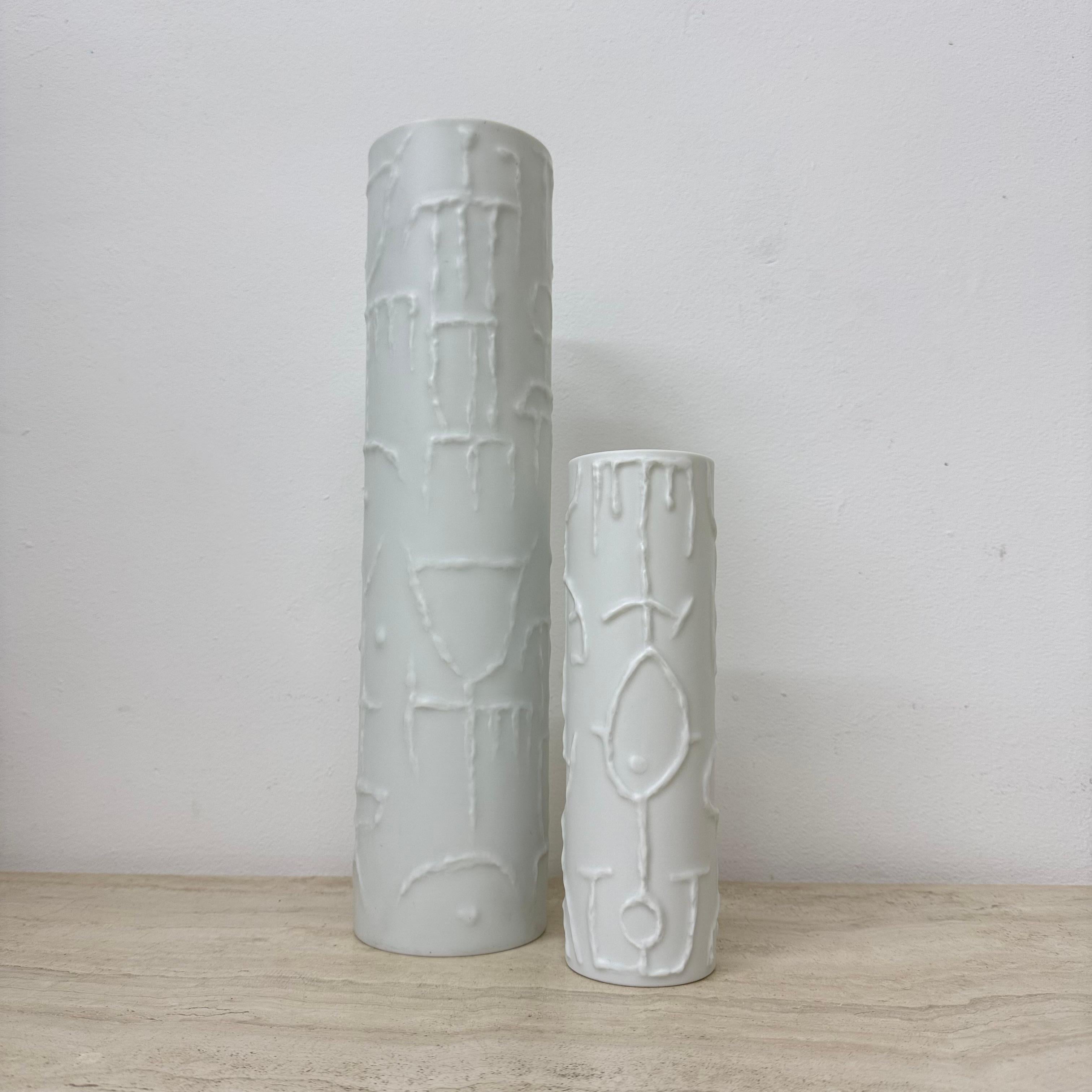 Late 20th Century Set of 2 Abstract porcelain Vases by Cuno Fischer for Rosenthal, Germany, 1980s For Sale