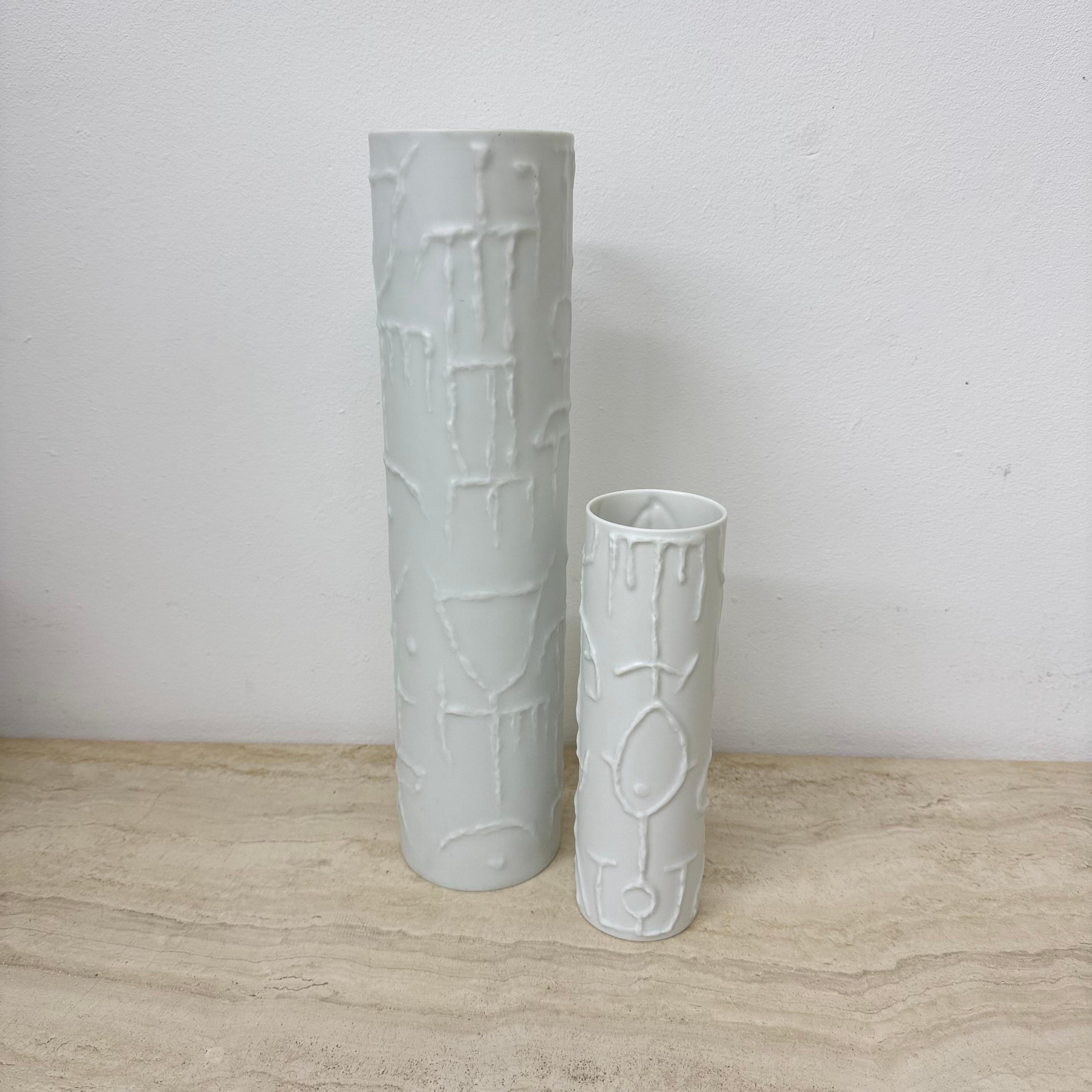 Set of 2 Abstract porcelain Vases by Cuno Fischer for Rosenthal, Germany, 1980s For Sale 1