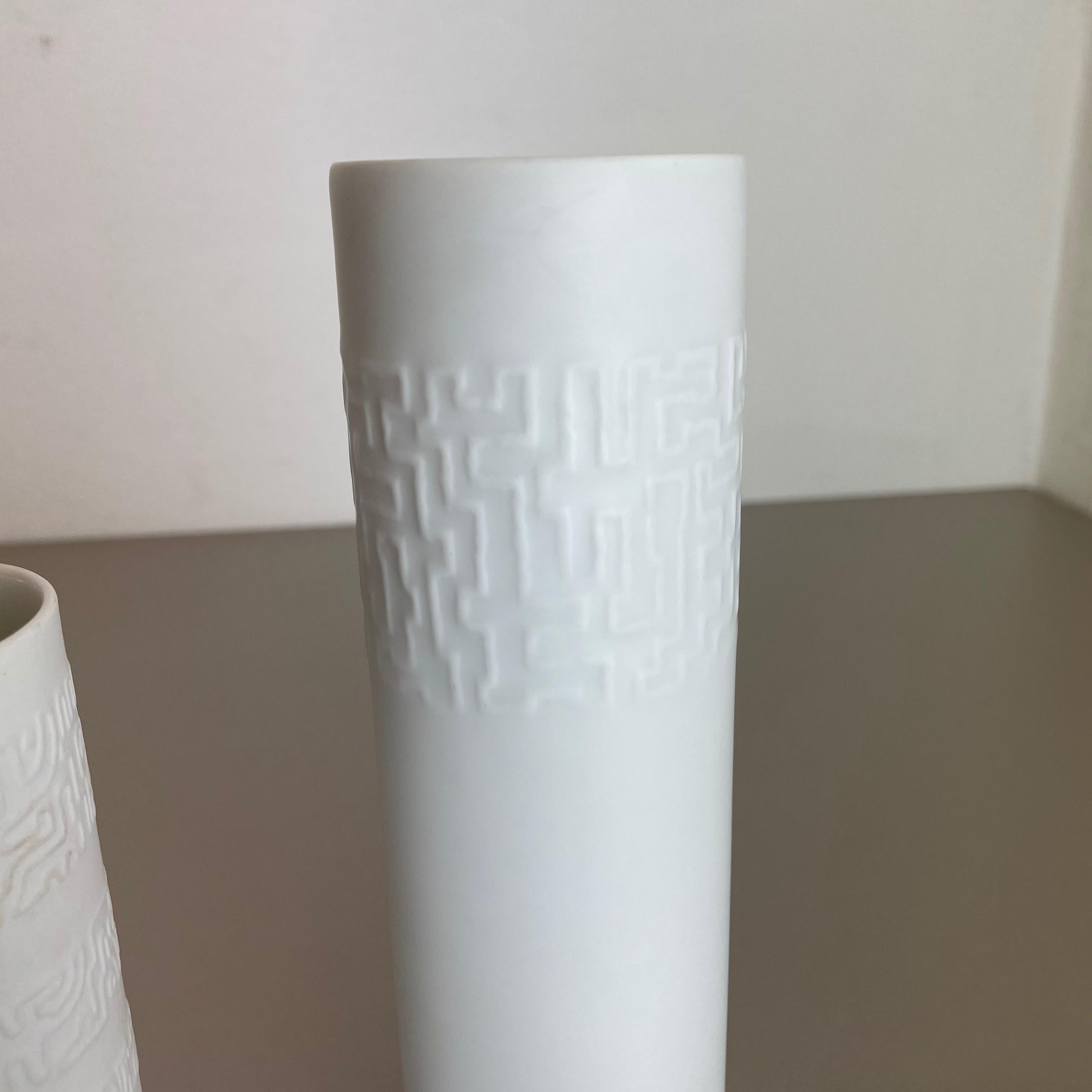 Set of 2 Abstract porcelain Vases by Cuno Fischer for Rosenthal, Germany, 1980s For Sale 1