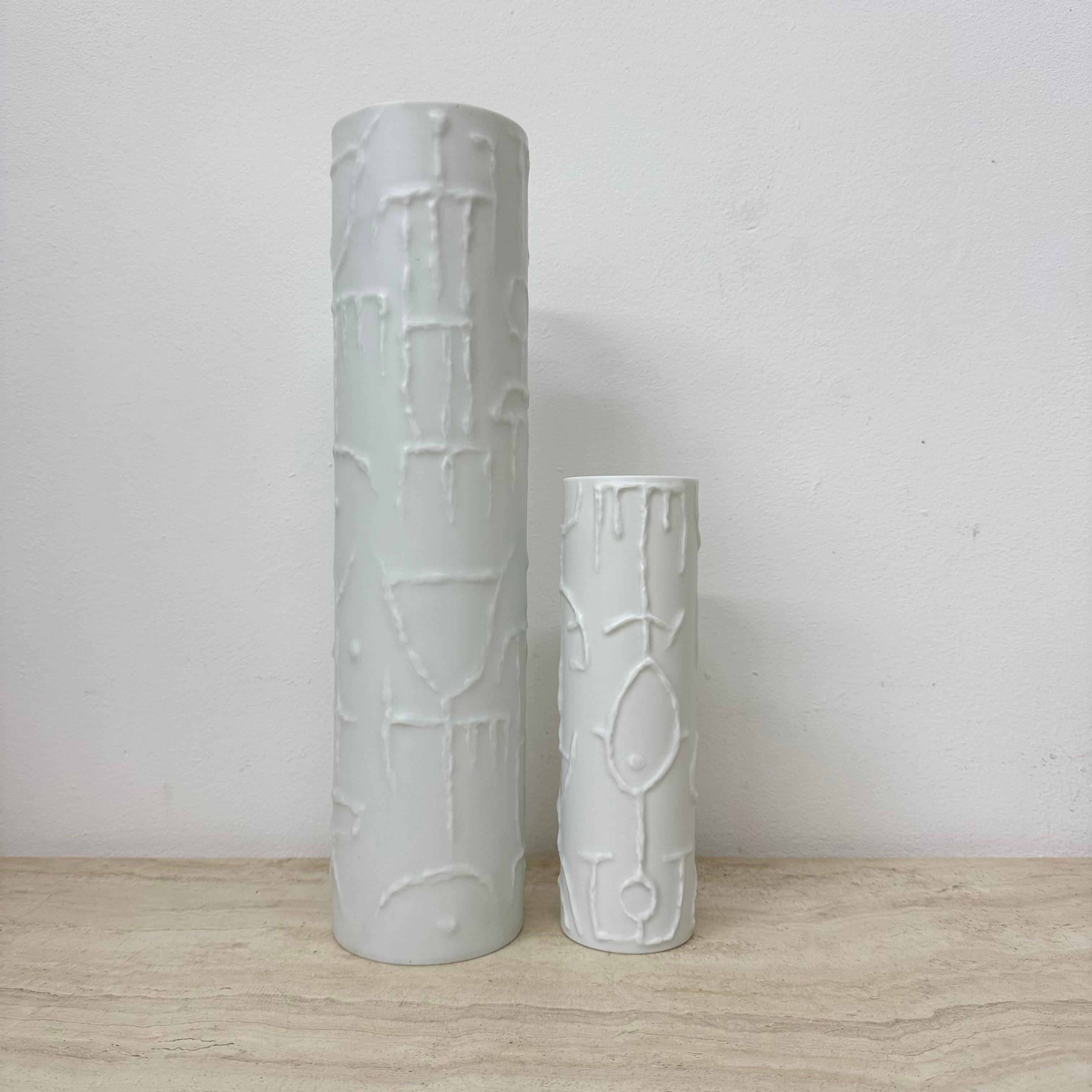 Set of 2 Abstract porcelain Vases by Cuno Fischer for Rosenthal, Germany, 1980s For Sale 2