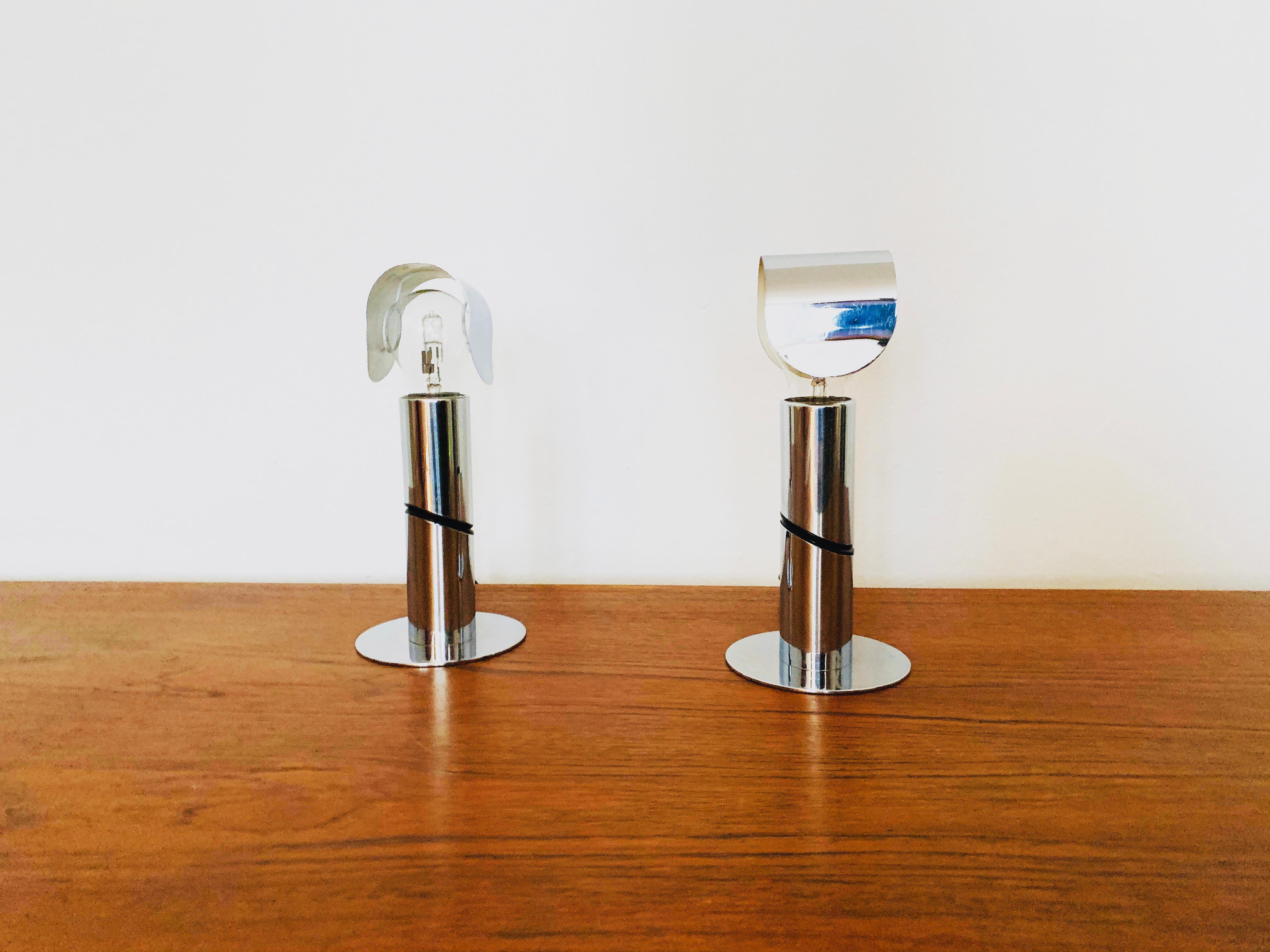 Set of 2 Adjustable Space Age Wall or Table Lamps In Good Condition For Sale In München, DE