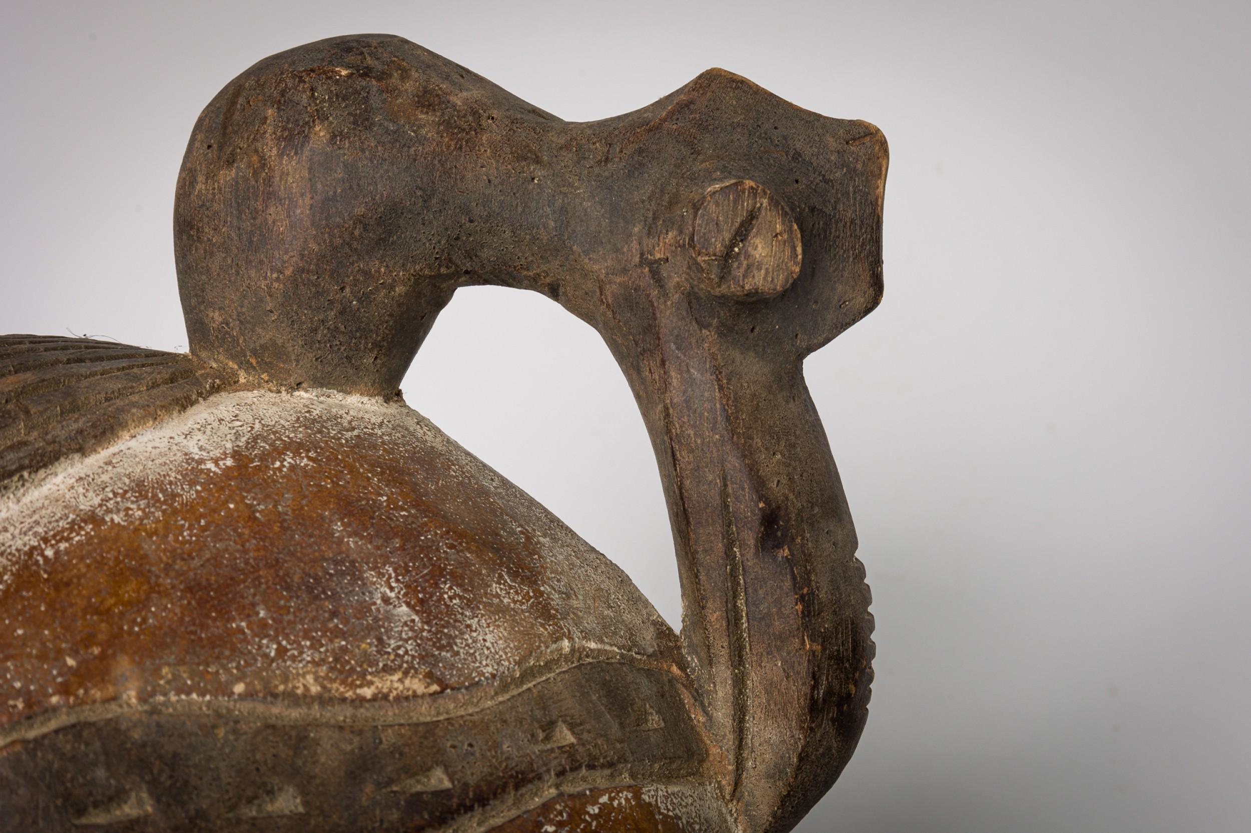 Set of 2 African Cameroon 20th Century Carved Wooden Bamileke Mask with Hornbill en vente 6