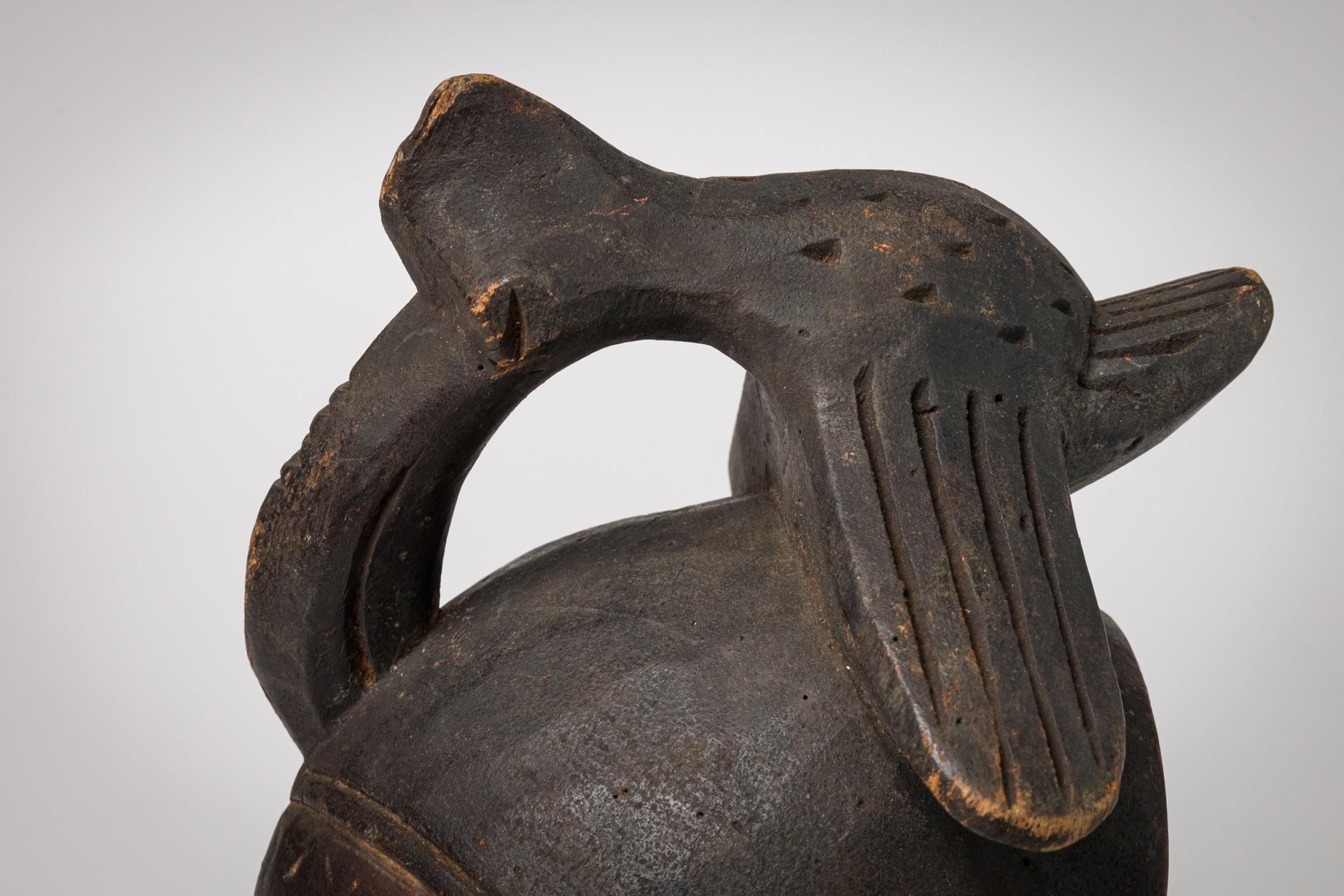 Set of 2 African Cameroon 20th Century Carved Wooden Bamileke Mask with Hornbill Bon état - En vente à Queens, NY