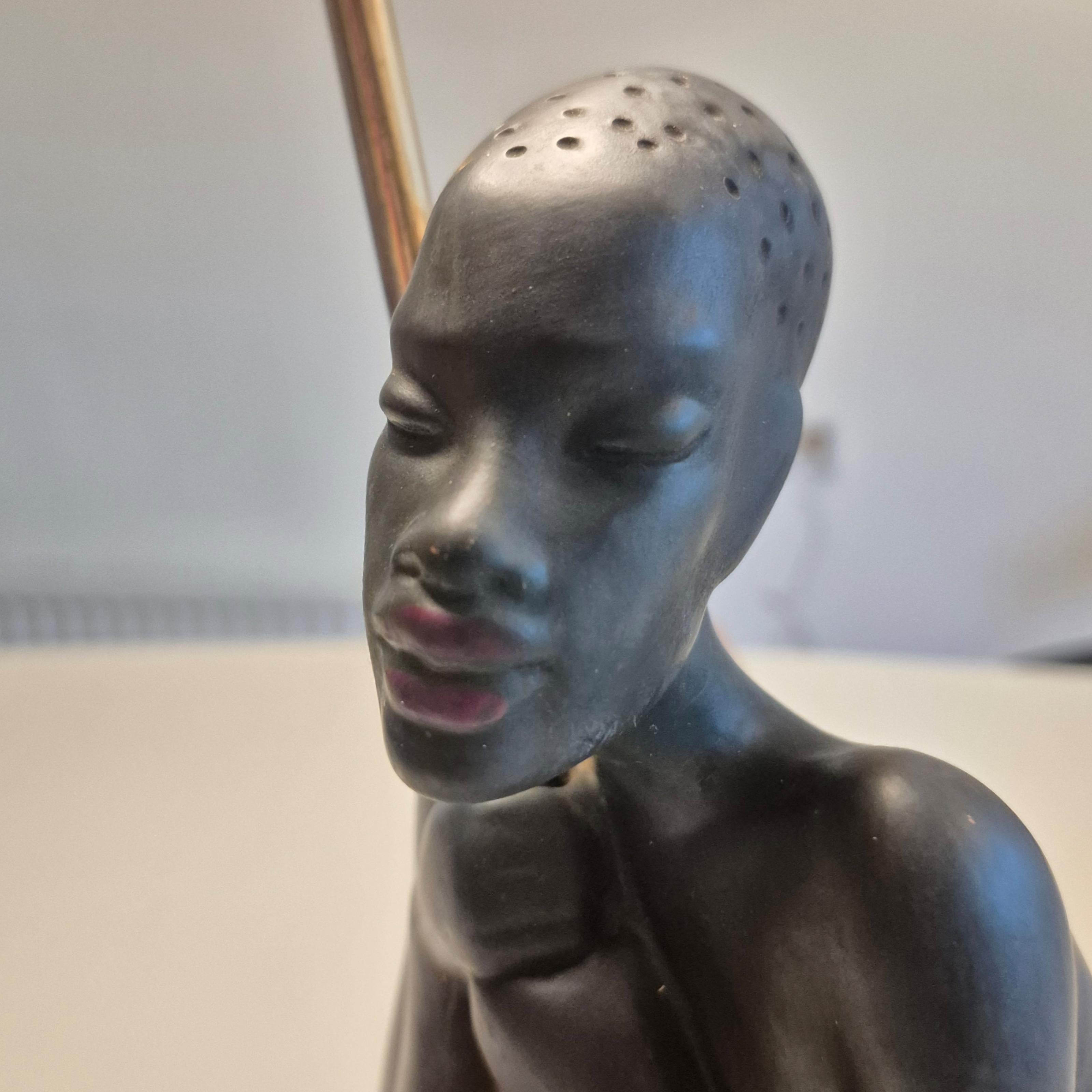 Conjunto de 2 figuras africanas de Gmundner Keramik, Austria Años 50 Vaciado en venta