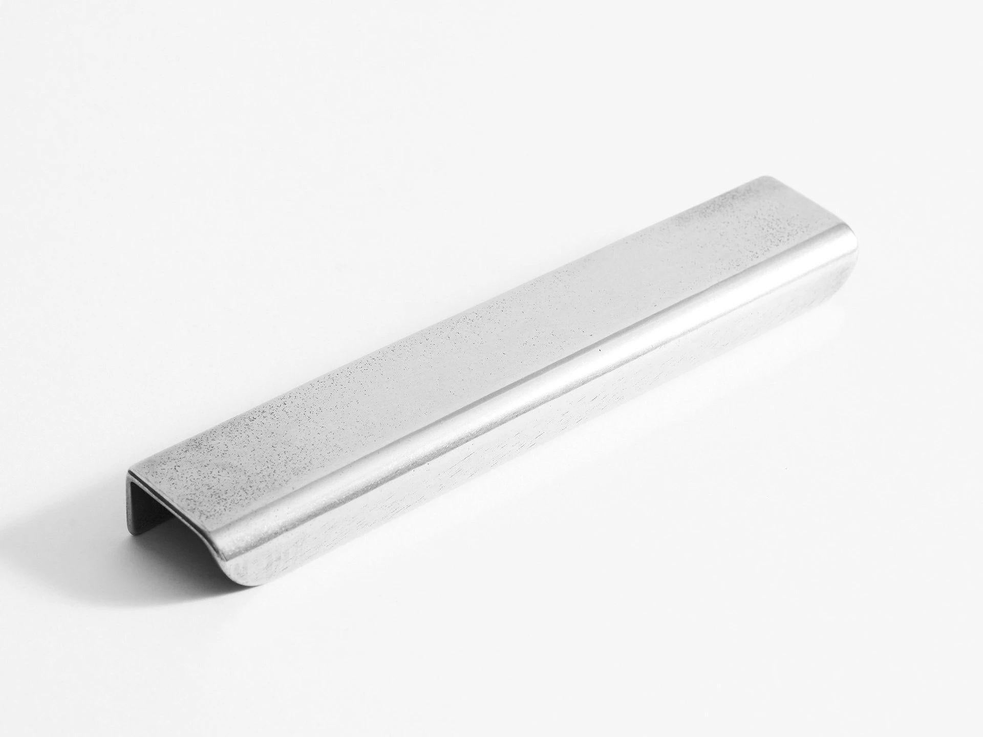 aluminum pull handles