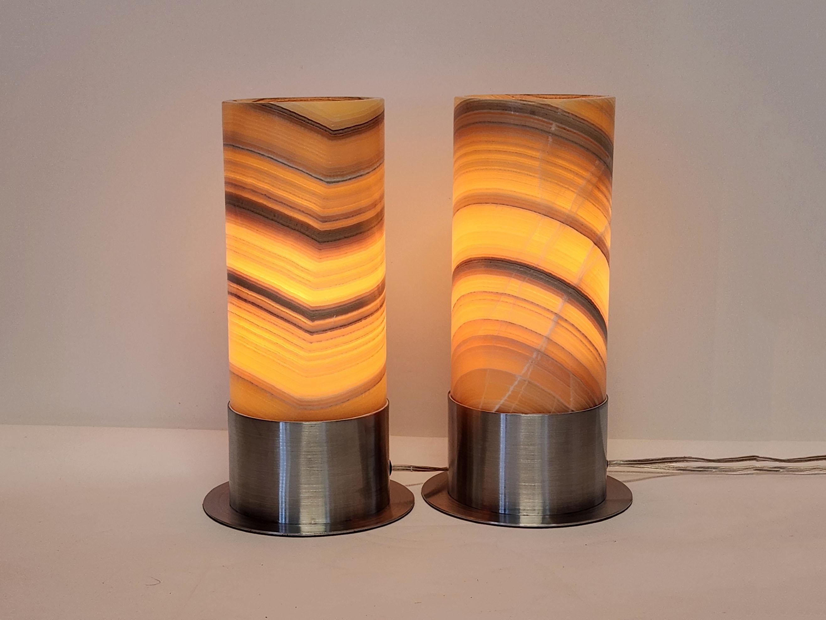 Hand-Carved Set of 2 Ambient Onyx Table Lamps with Leather-Backed Stainless Steel Base For Sale