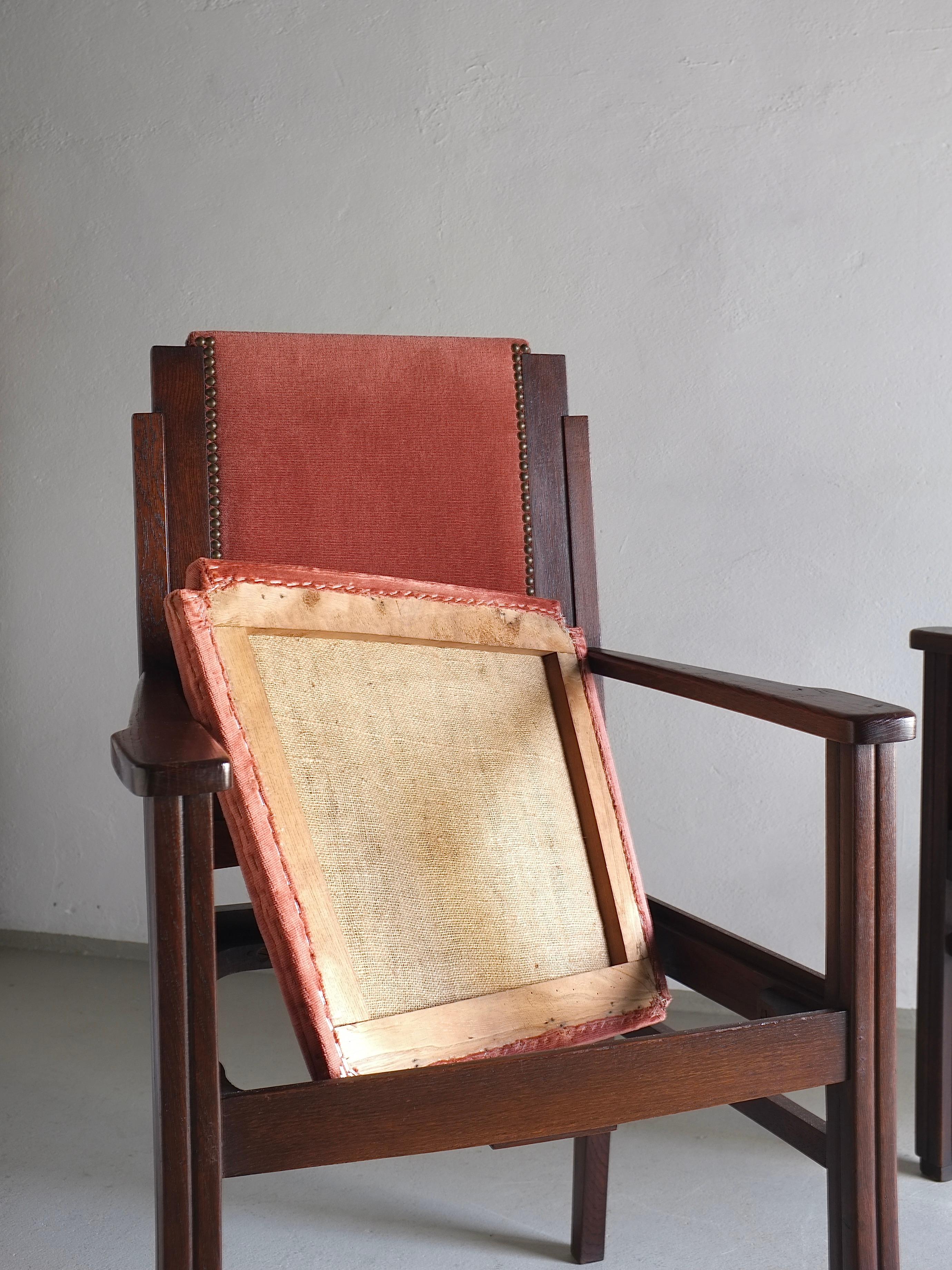 Ensemble de 2 fauteuils en chêne de l'école d'Amsterdam, Pays-Bas, années 1920 en vente 2