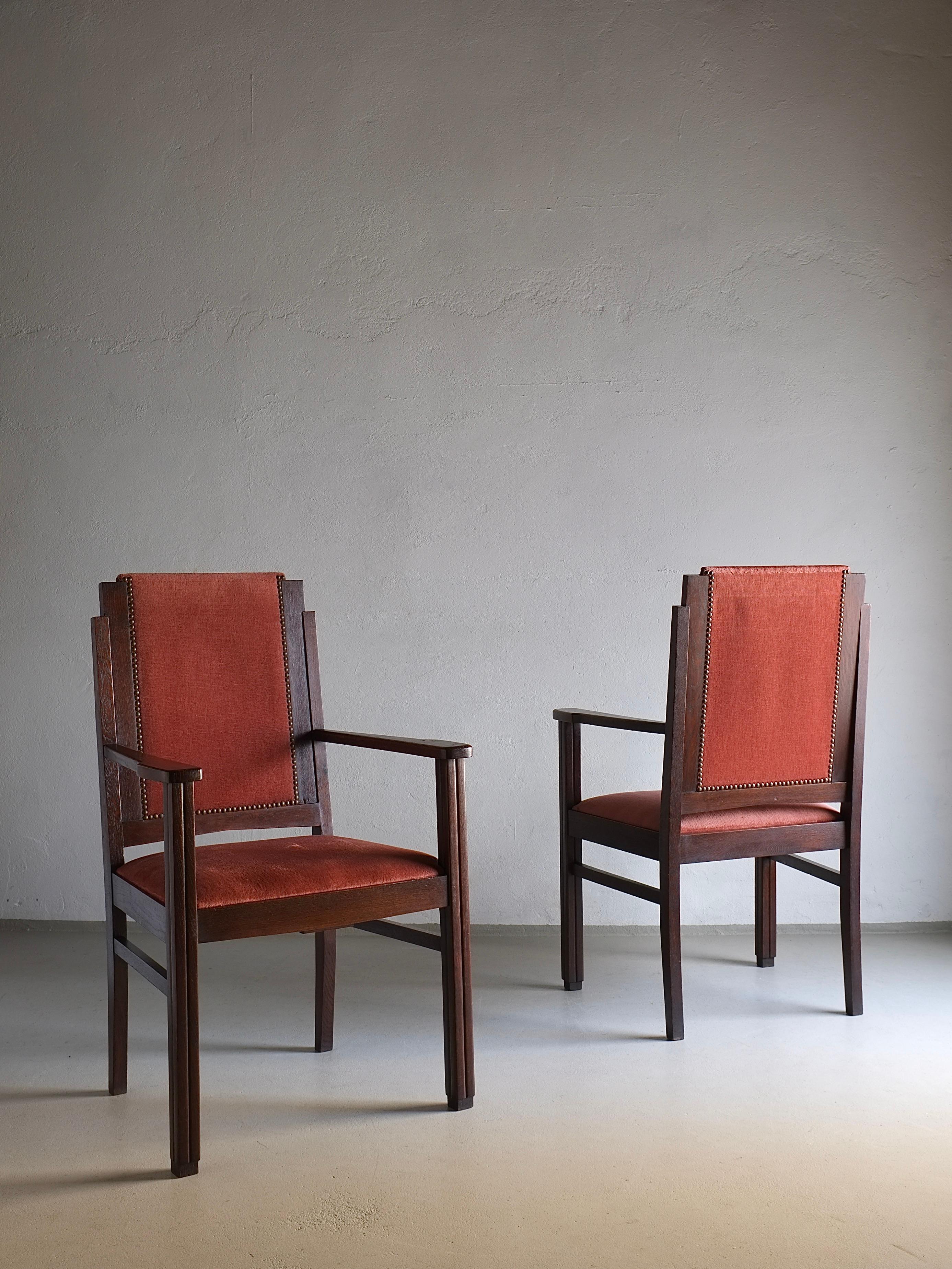 Ensemble de 2 fauteuils en chêne de l'école d'Amsterdam, Pays-Bas, années 1920 en vente 3