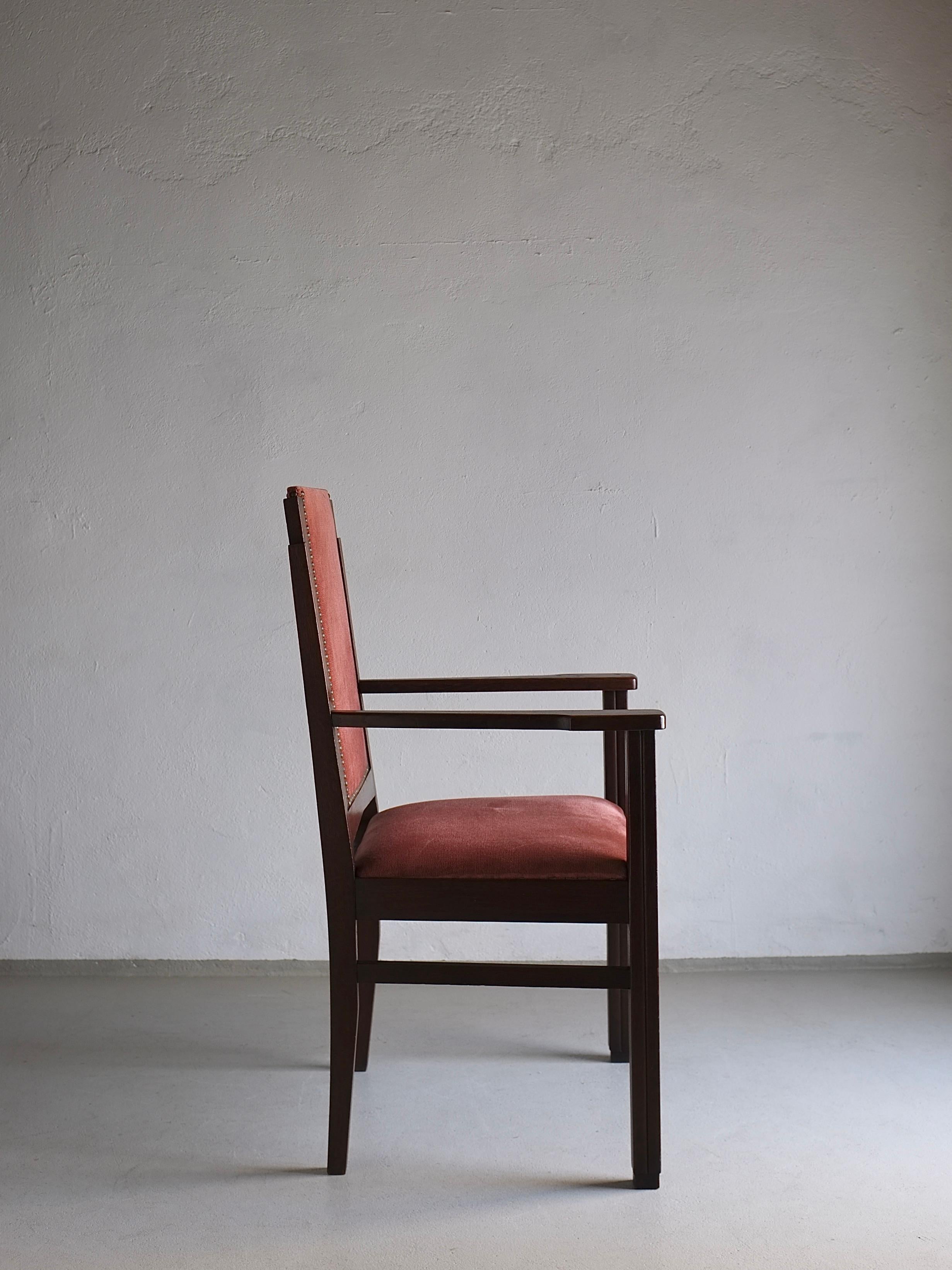 Ensemble de 2 fauteuils en chêne de l'école d'Amsterdam, Pays-Bas, années 1920 Bon état - En vente à Rīga, LV