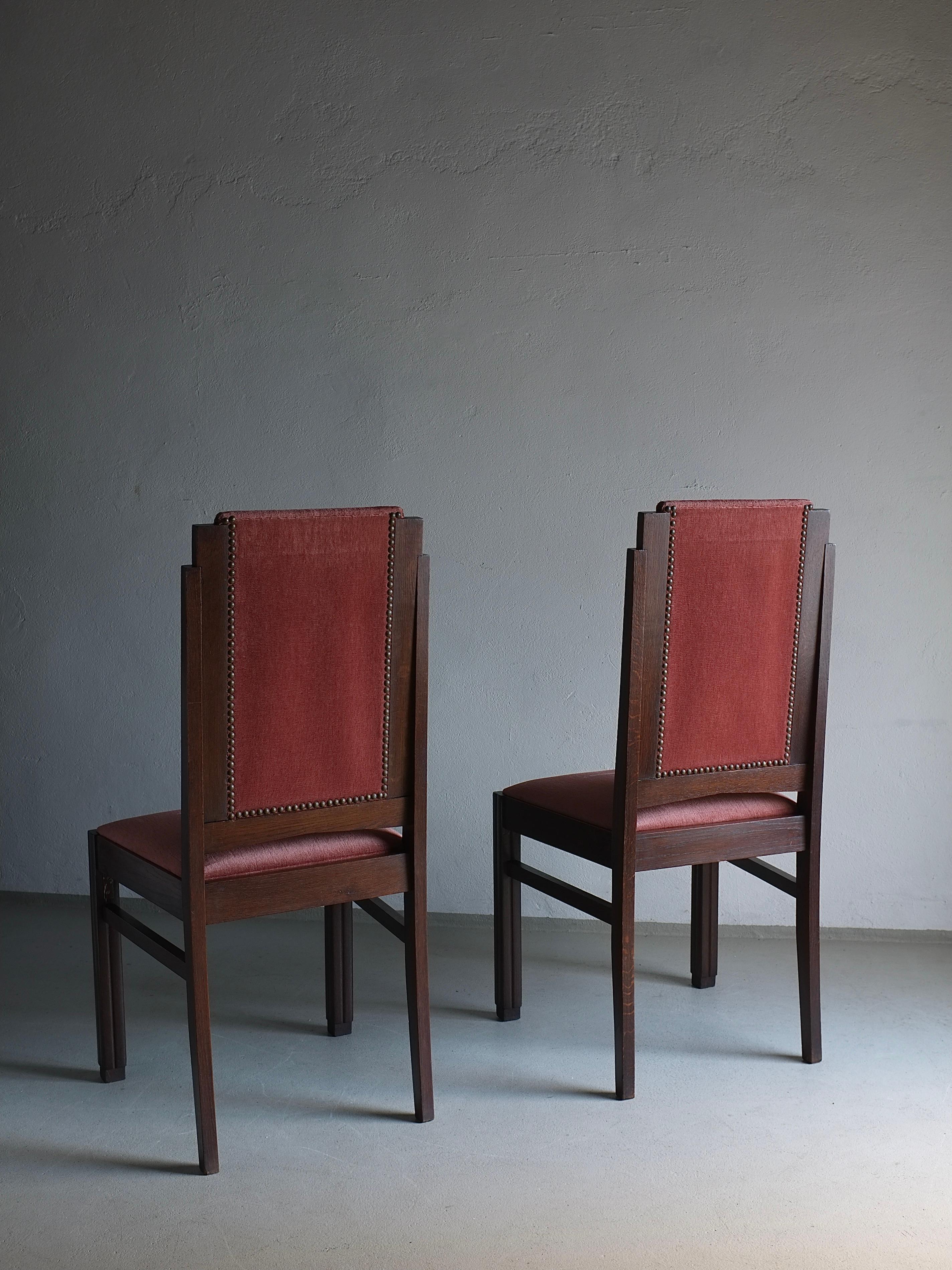 Arts and Crafts Set of 2 Amsterdam School Oak Chairs, Netherlands, 1920s For Sale
