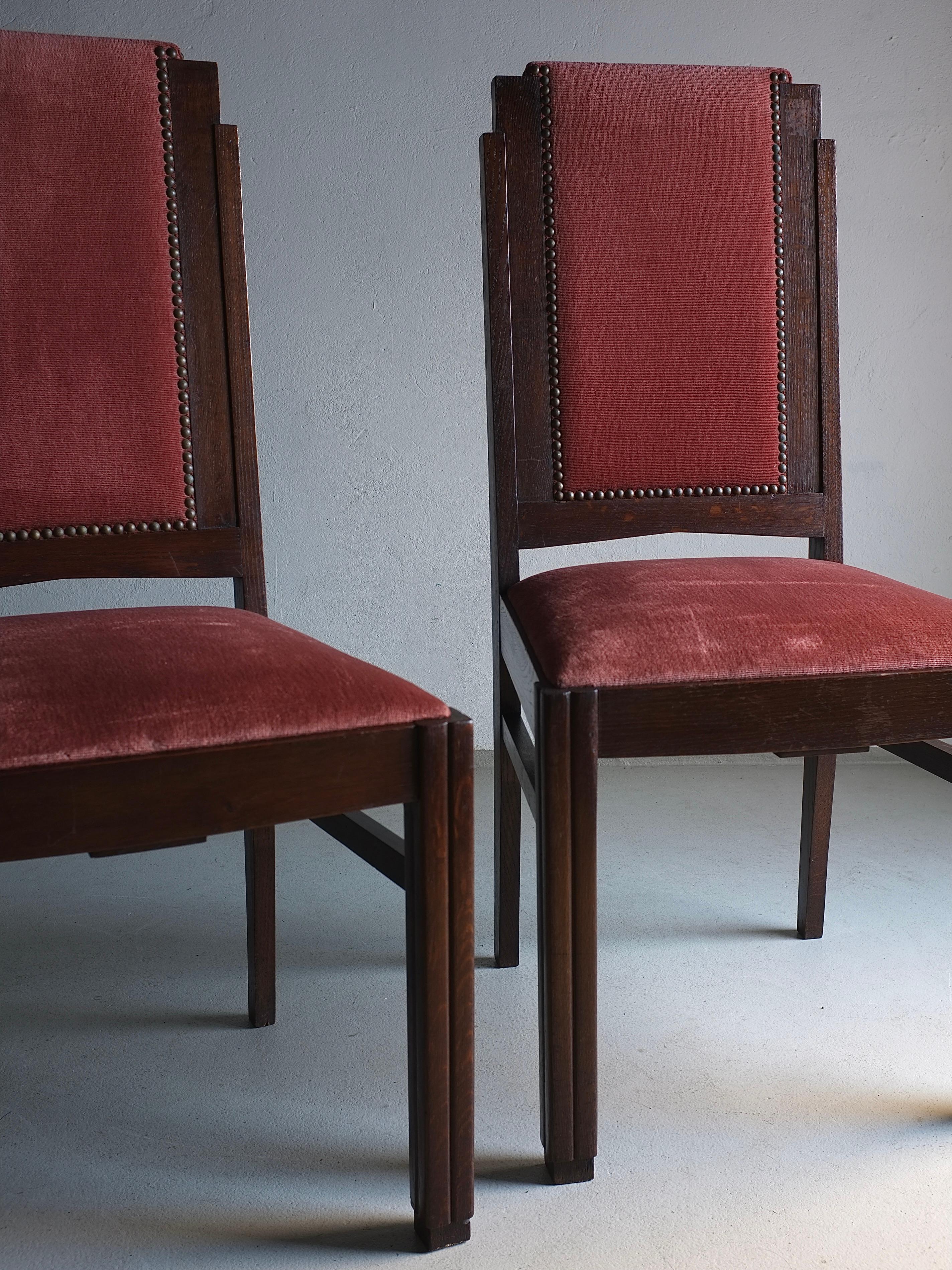 Set of 2 Amsterdam School Oak Chairs, Netherlands, 1920s For Sale 1