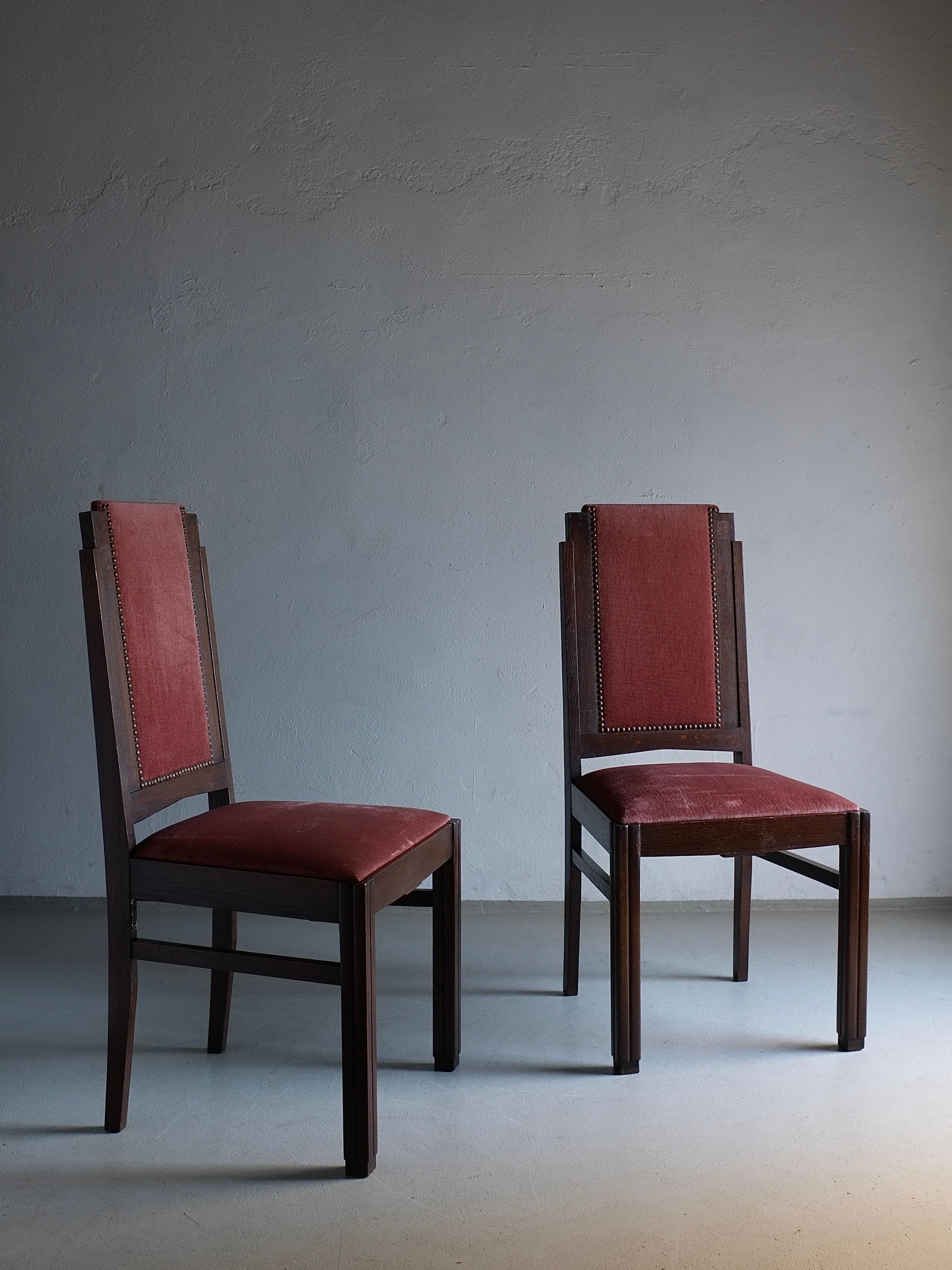 Set of 2 Amsterdam School Oak Chairs, Netherlands, 1920s For Sale 2