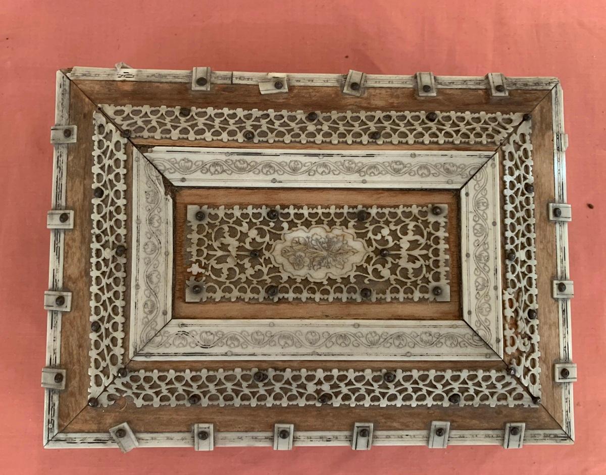 Set of 2 Anglo Indian Boxes For Sale 3