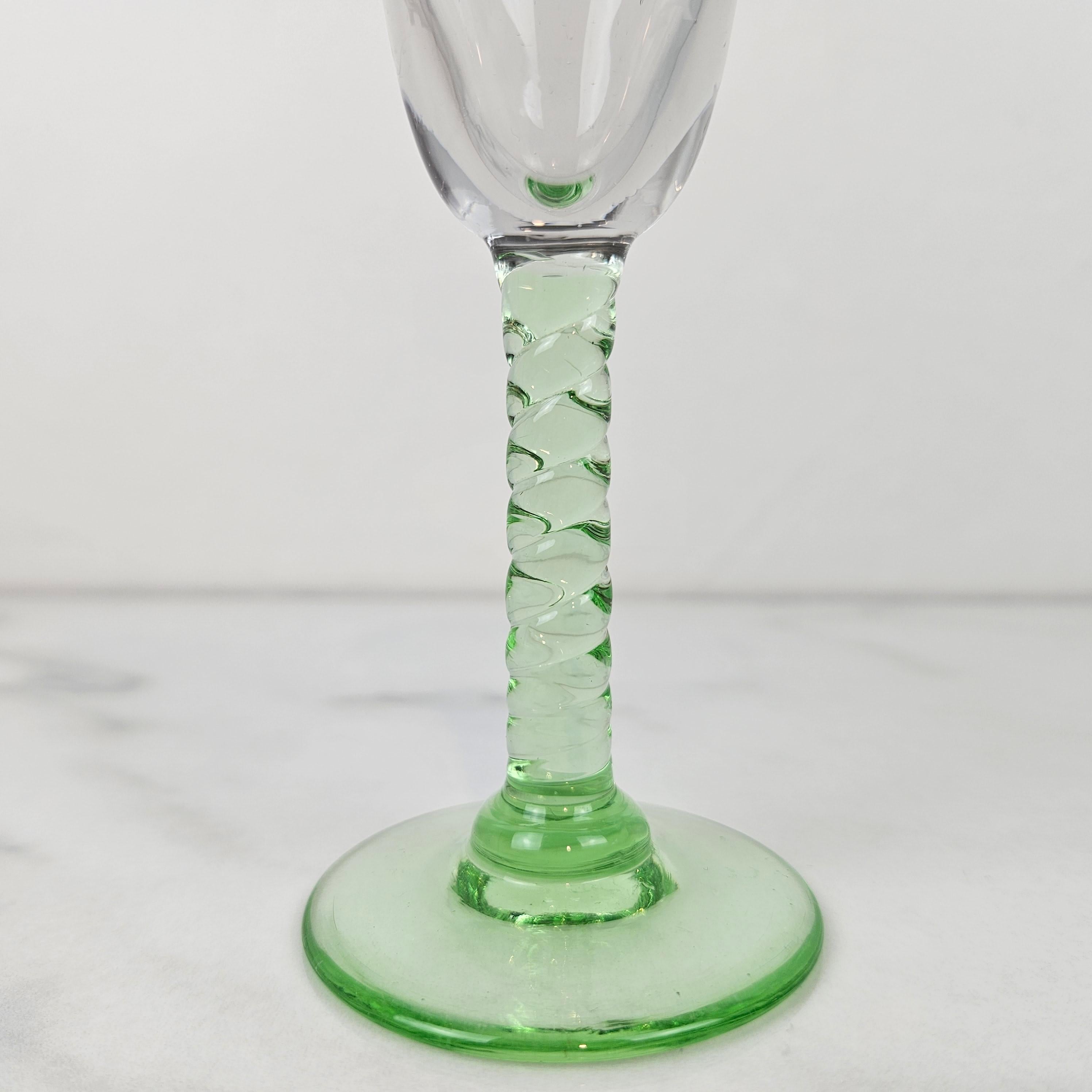 Early 20th Century Set of 2 Antique “Blé d’Or” Engraved Jenever Glasses with Twisted Stem, 1900's For Sale