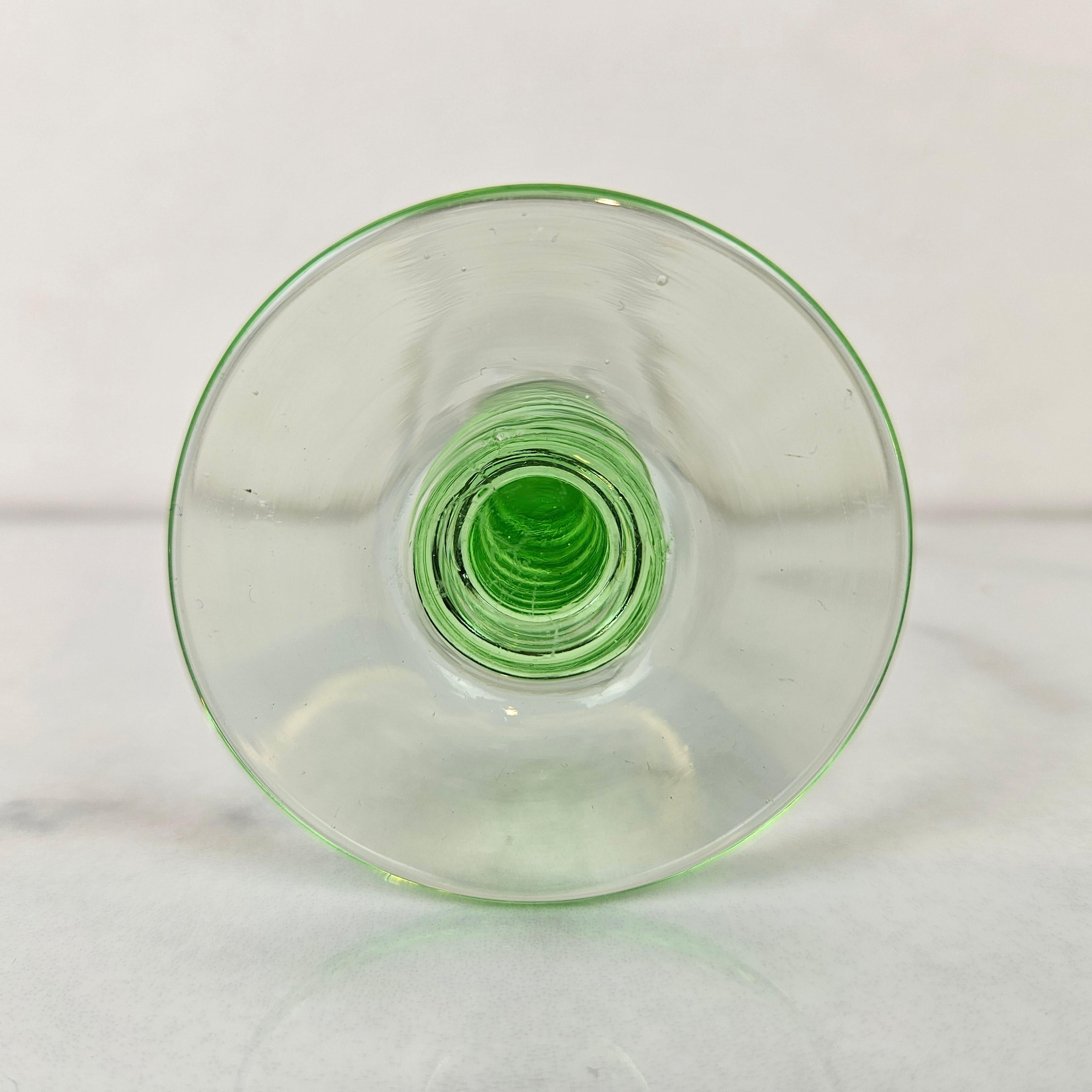 Set of 2 Antique “Blé d’Or” Engraved Jenever Glasses with Twisted Stem, 1900's For Sale 1